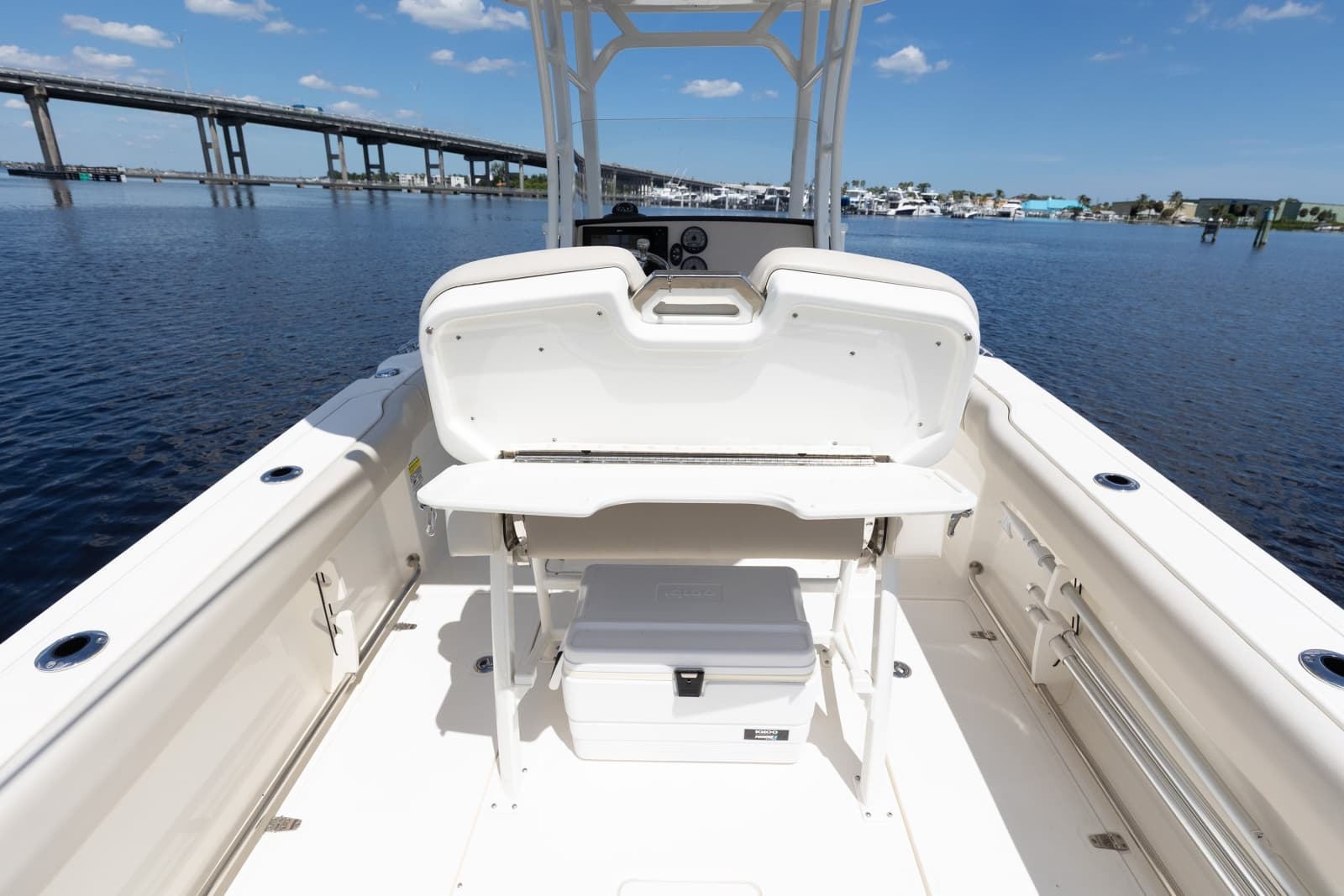 2022 Boston Whaler 230 Outrage - Photo 12