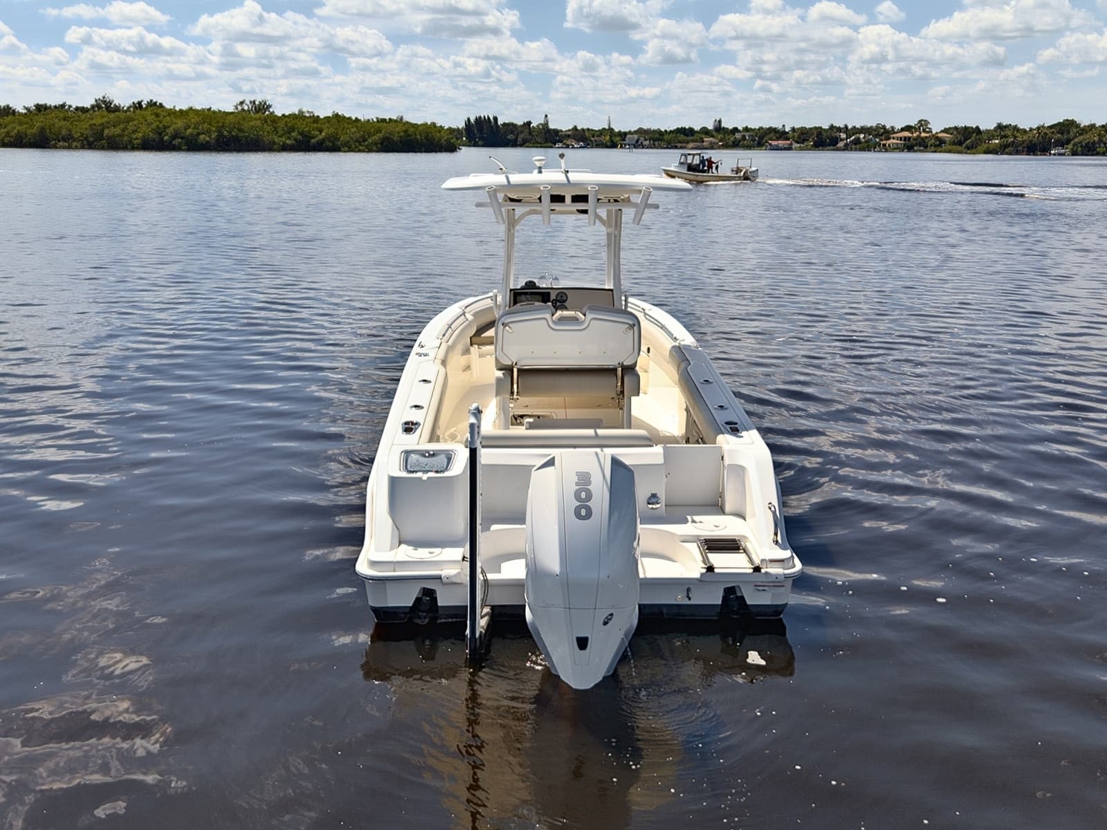2022 Boston Whaler 230 Outrage - Photo 4