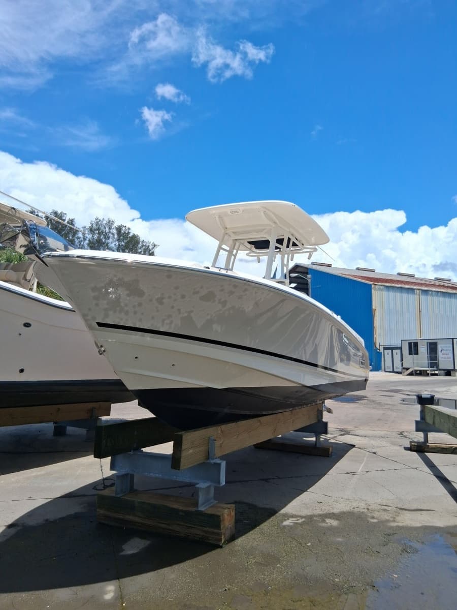 2022 Boston Whaler  - Photo 2