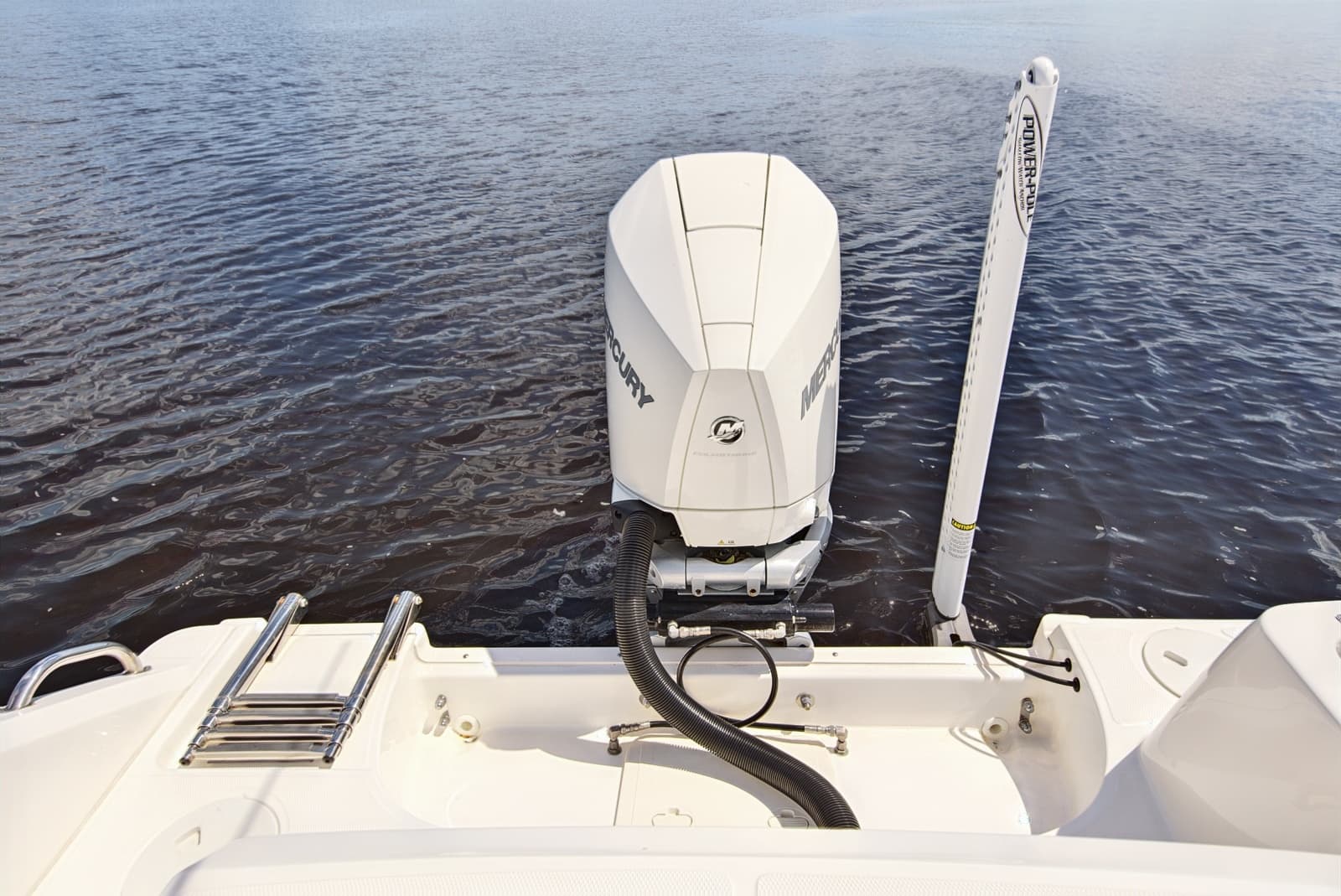 2022 Boston Whaler 230 Outrage - Photo 6