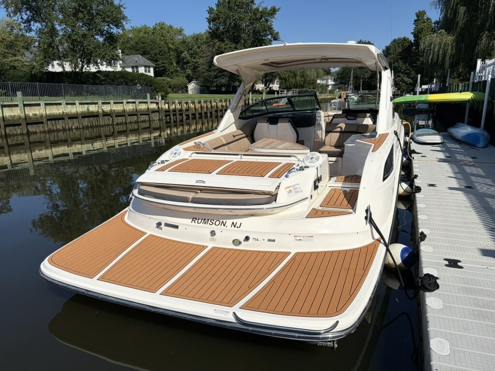 2017 Sea Ray SLX 350 - Photo 7