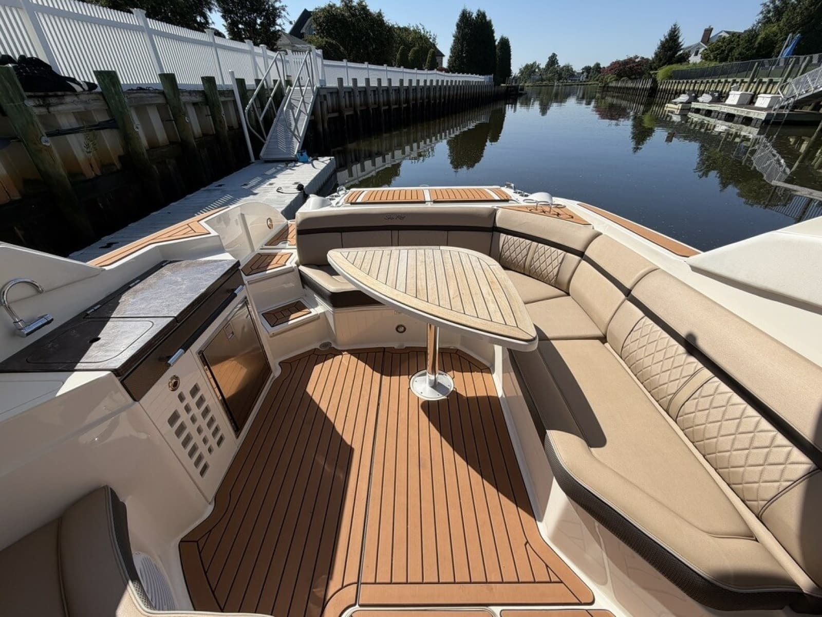 2017 Sea Ray SLX 350 - Photo 17