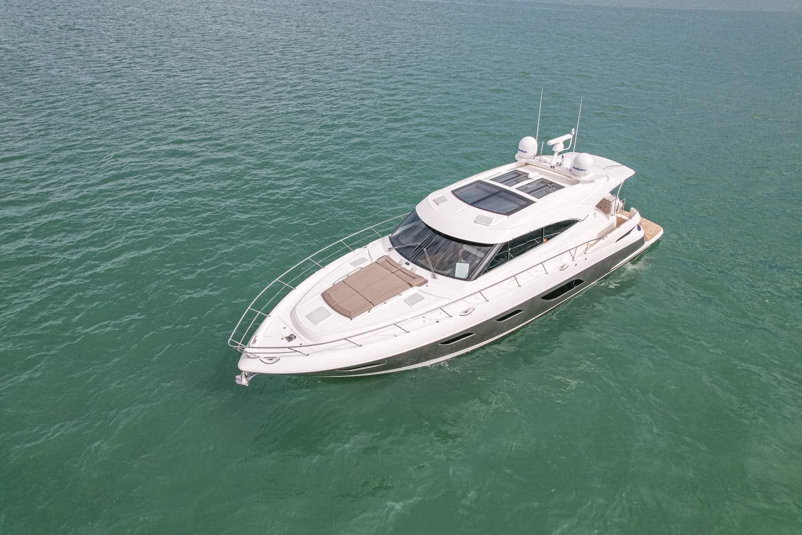 2015 Riviera 6000 Sport Yacht - Photo 10