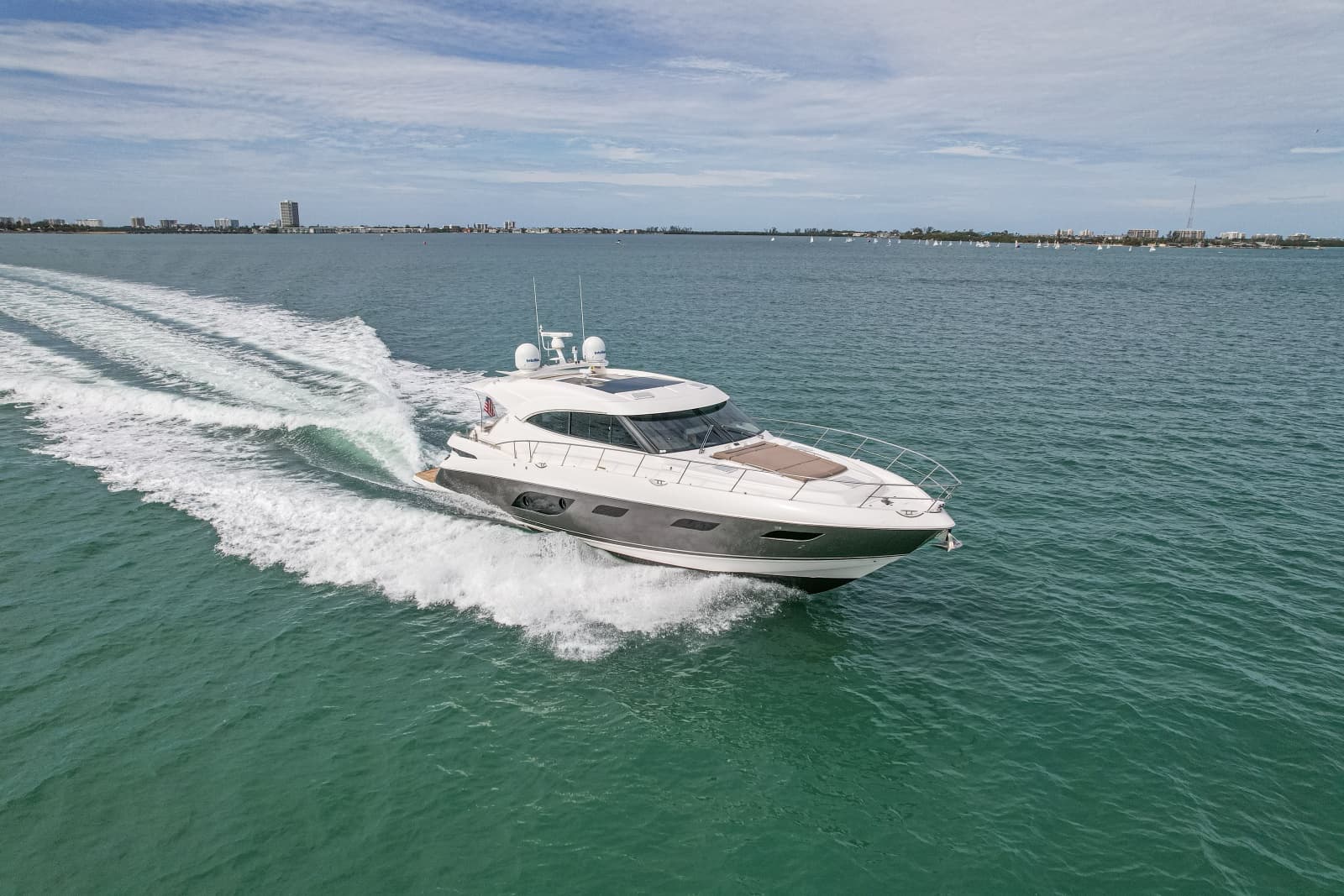 2015 Riviera 6000 Sport Yacht - Photo 19