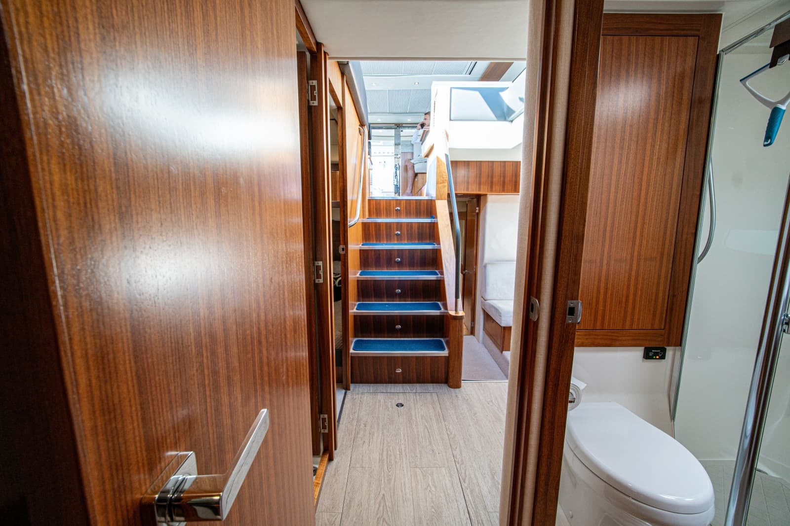 2015 Riviera 6000 Sport Yacht - Photo 61