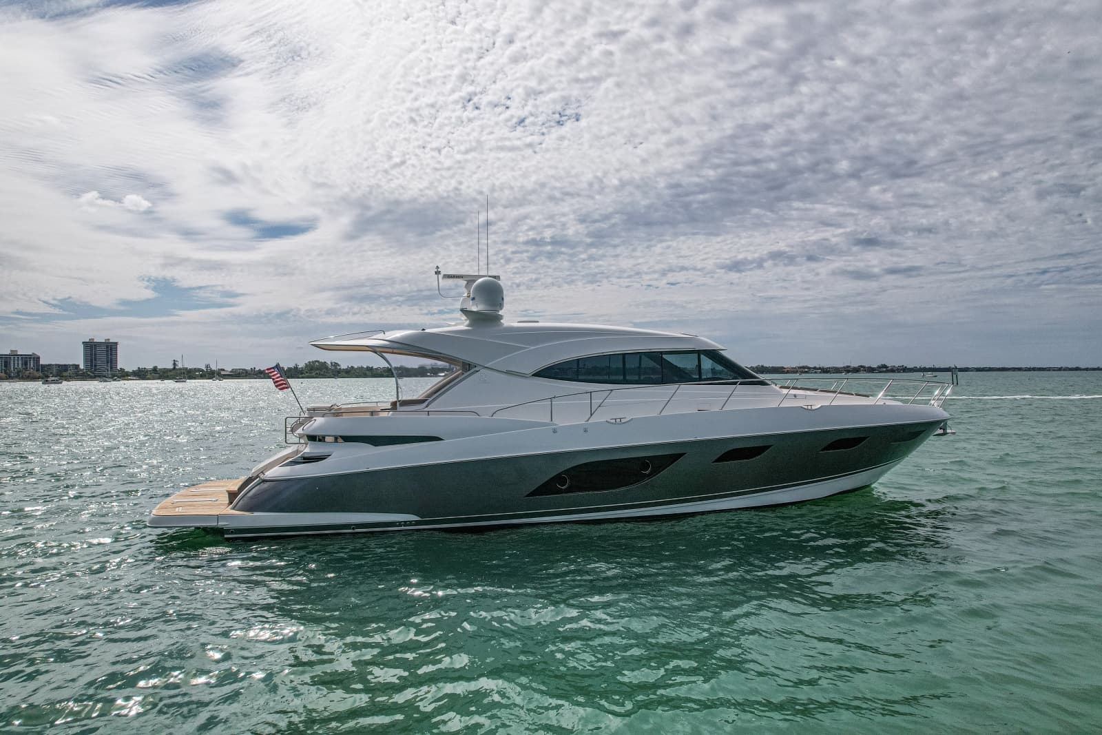 2015 Riviera 6000 Sport Yacht - Photo 8