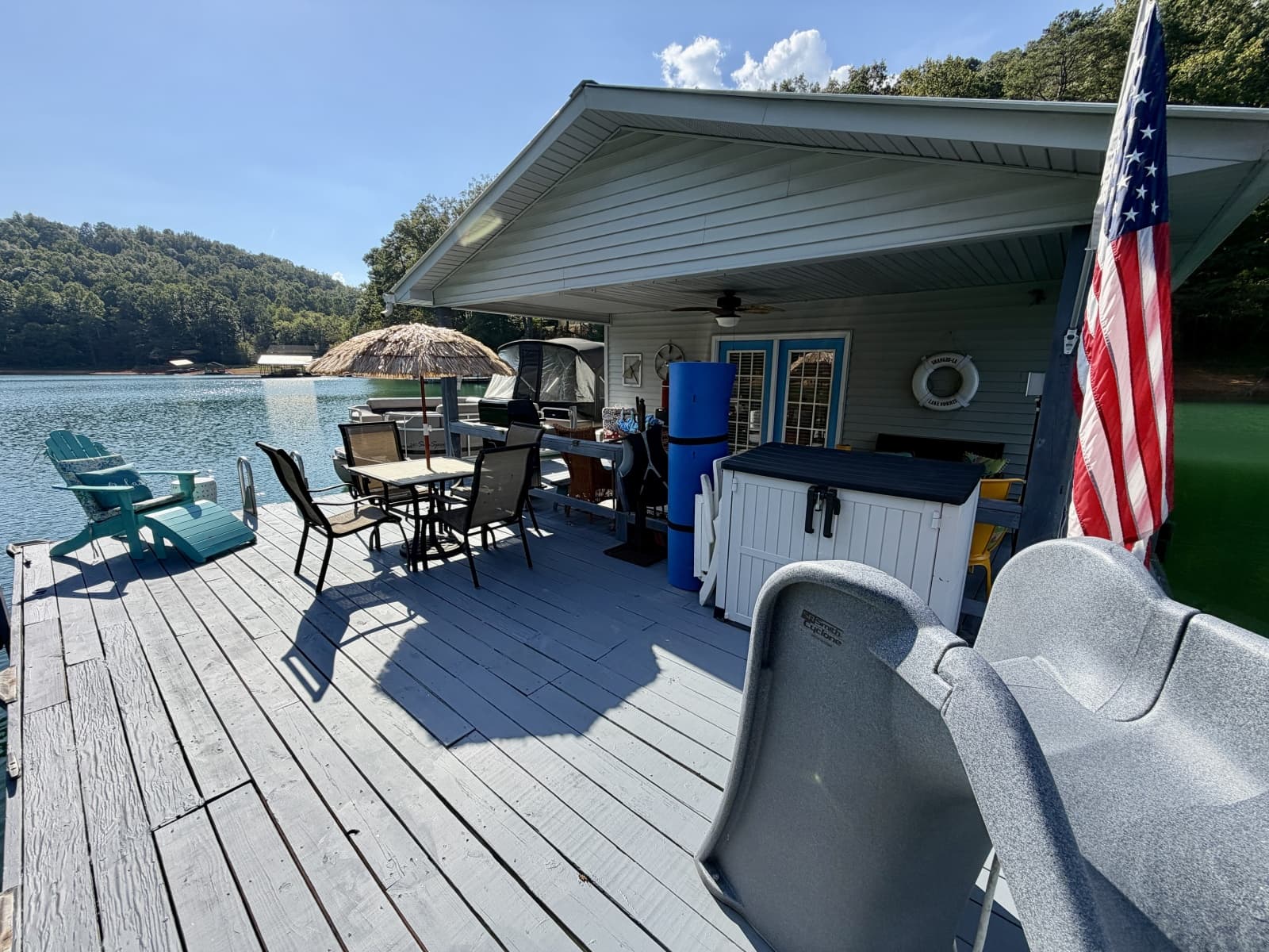 1994 Custom 20 x 33 Floating Cabin - Approx 613sqft - Photo 13