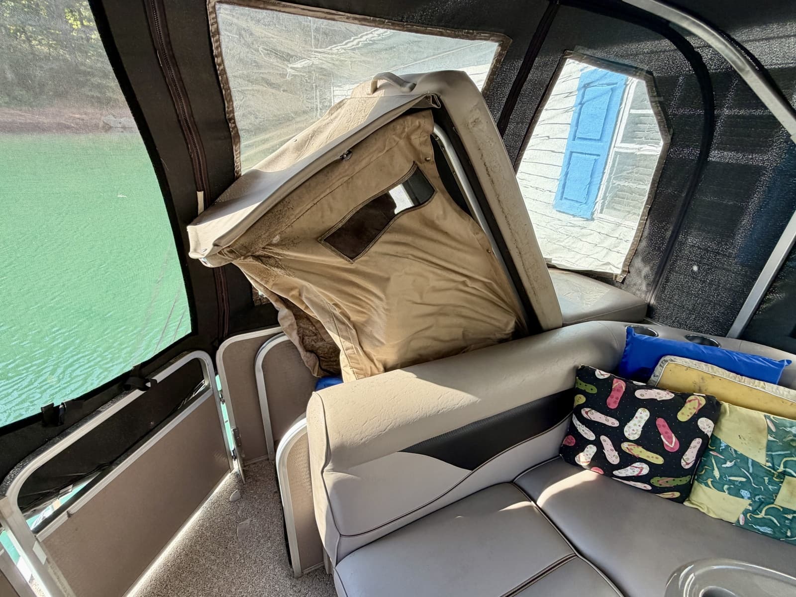 1994 Custom 20 x 33 Floating Cabin - Approx 613sqft - Photo 100