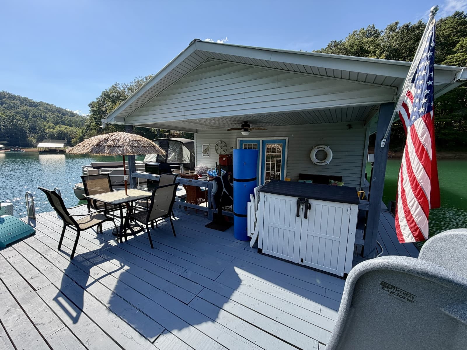 1994 Custom 20 x 33 Floating Cabin - Approx 613sqft - Photo 14