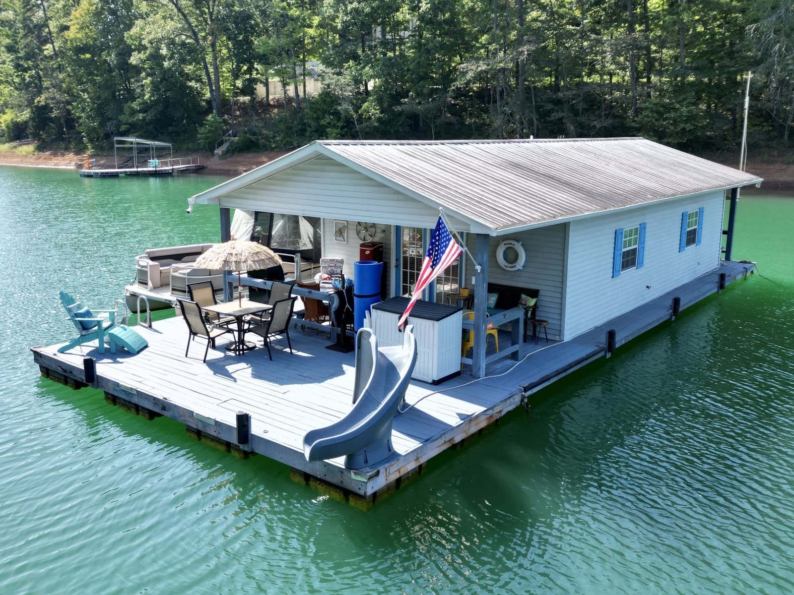 1994 Custom 20 x 33 Floating Cabin - Approx 613sqft - Photo 1