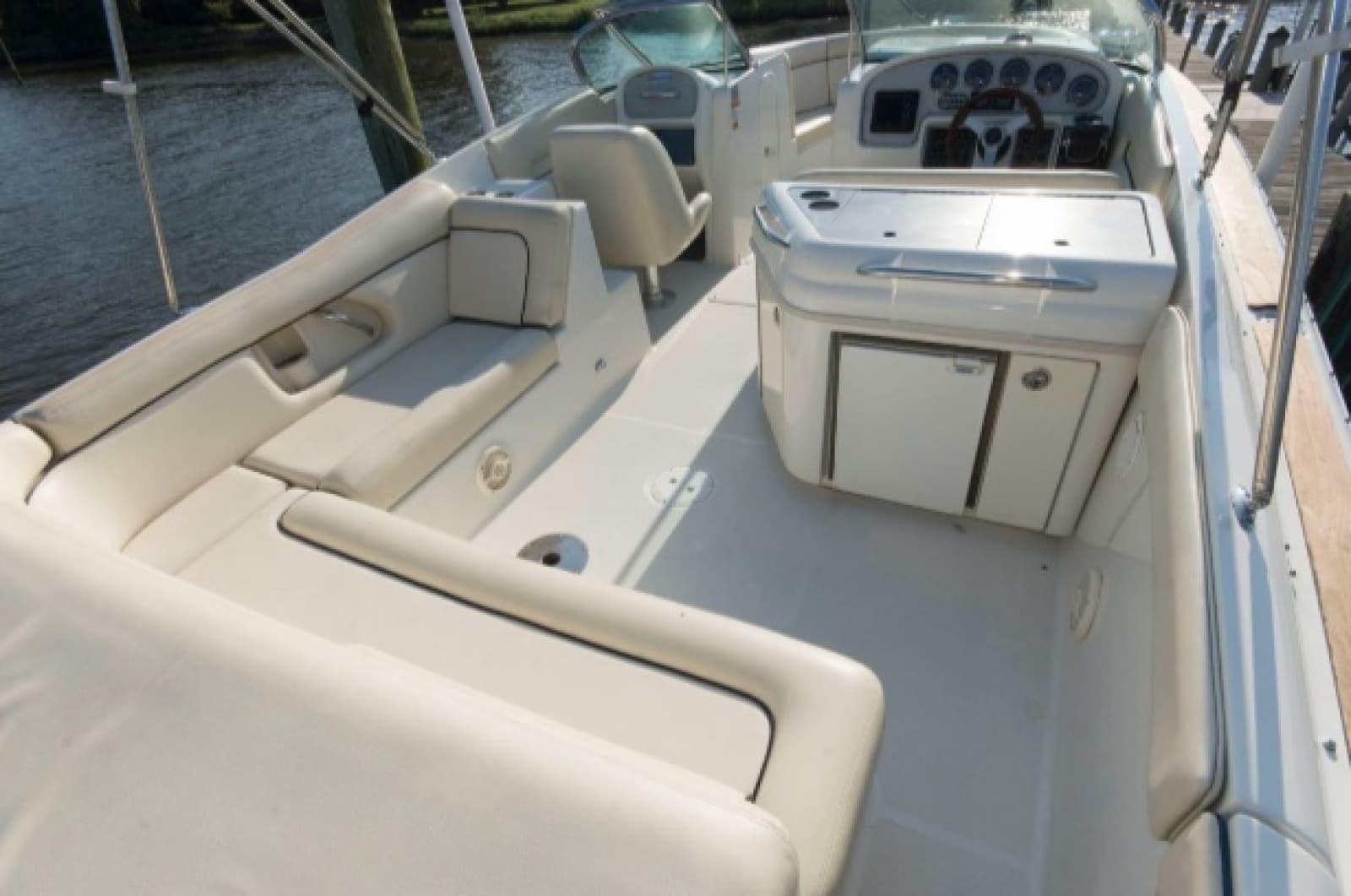 2005 Chris-Craft Launch 28 - Photo 2