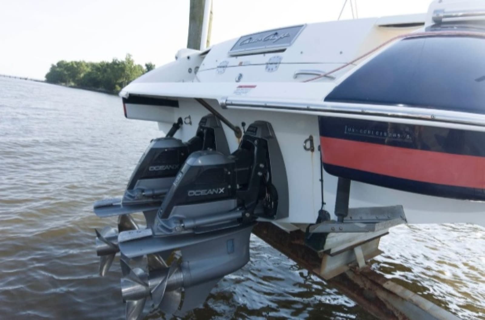 2005 Chris-Craft Launch 28 - Photo 9