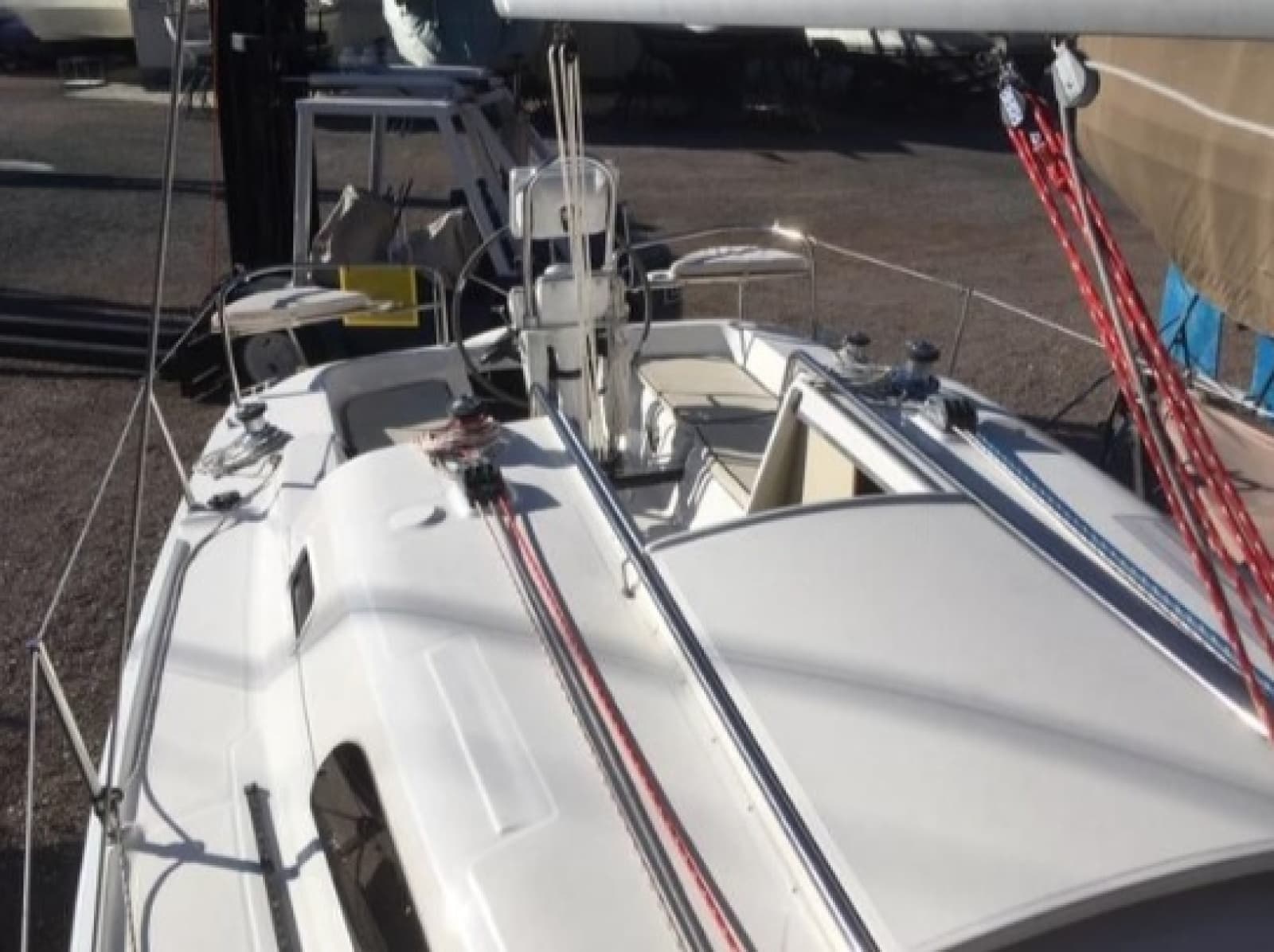 2005 Hunter 27 - Photo 10