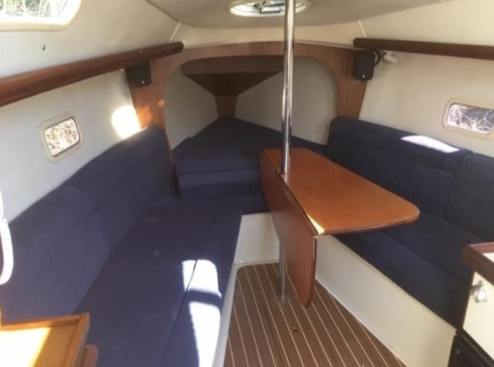 2005 Hunter 27 - Photo 4
