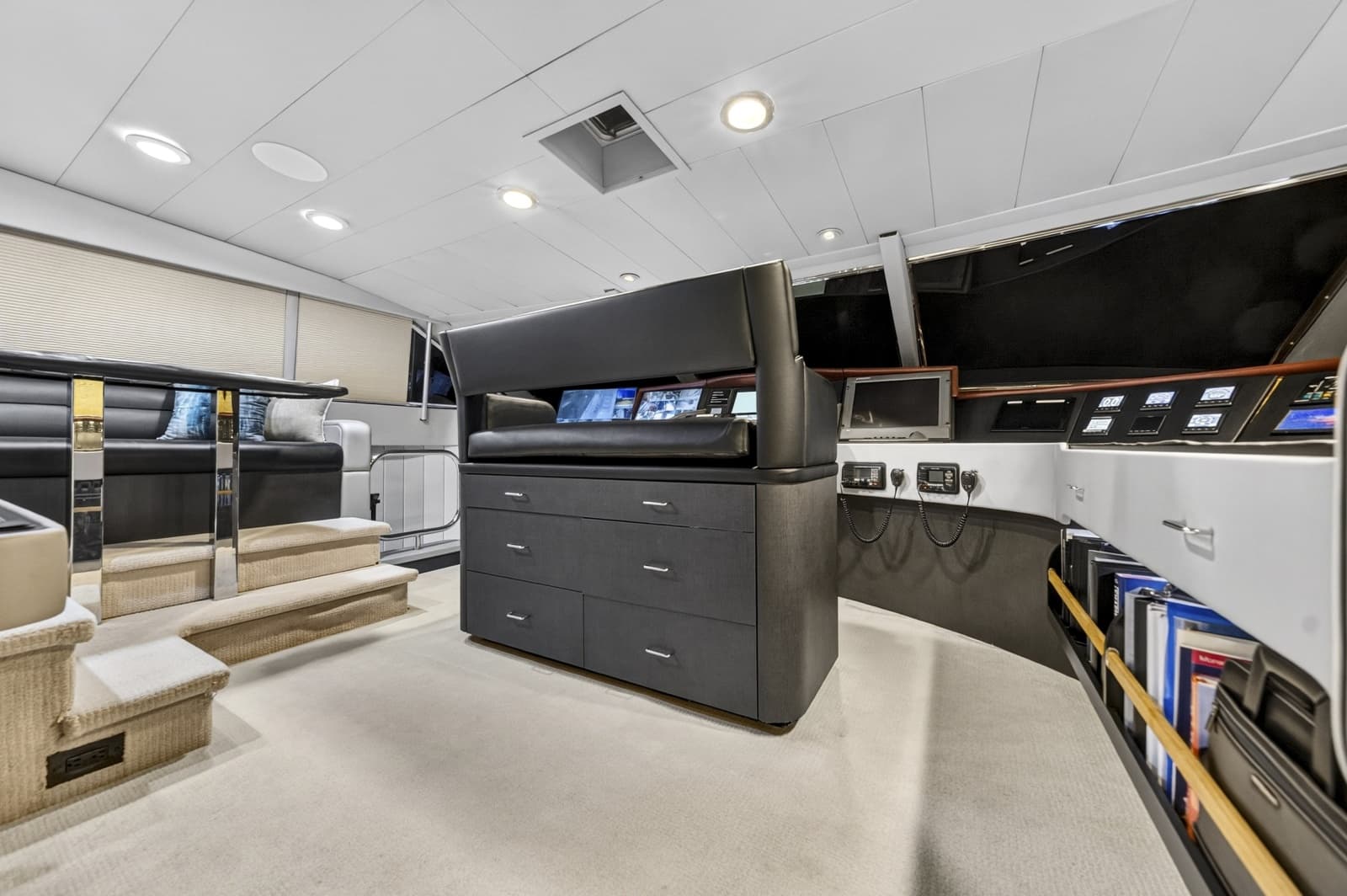 1989 Westport Flybridge Motoryacht - Photo 34