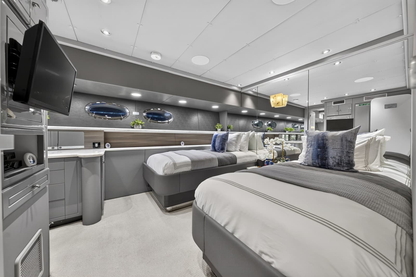 1989 Westport Flybridge Motoryacht - Photo 26