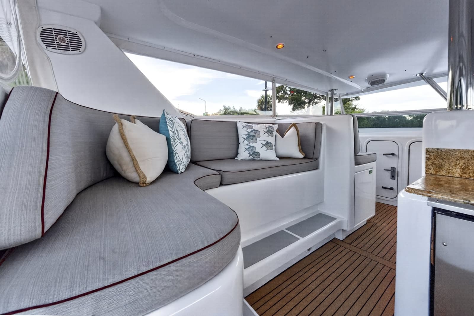 1989 Westport Flybridge Motoryacht - Photo 46