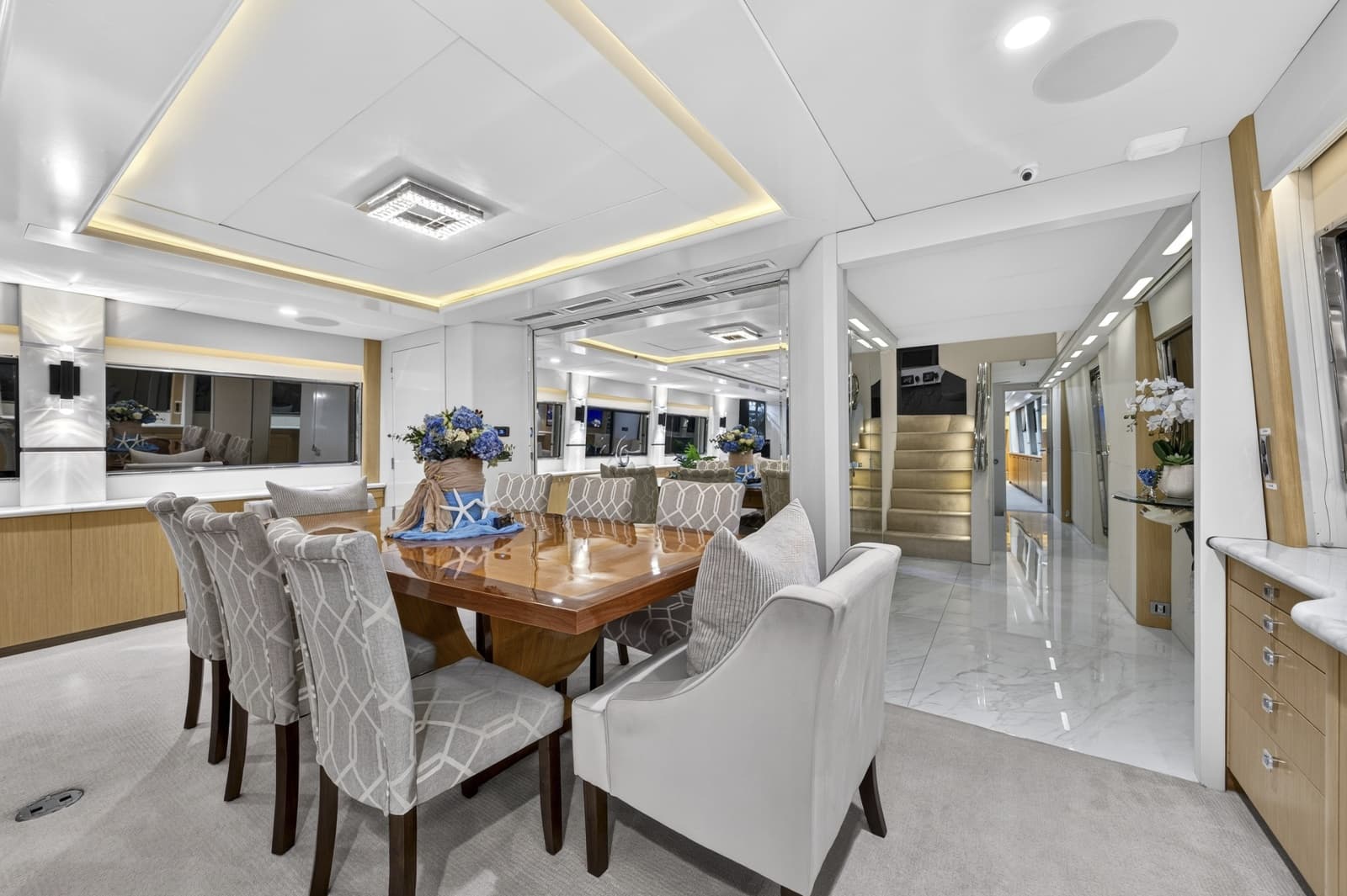 1989 Westport Flybridge Motoryacht - Photo 6