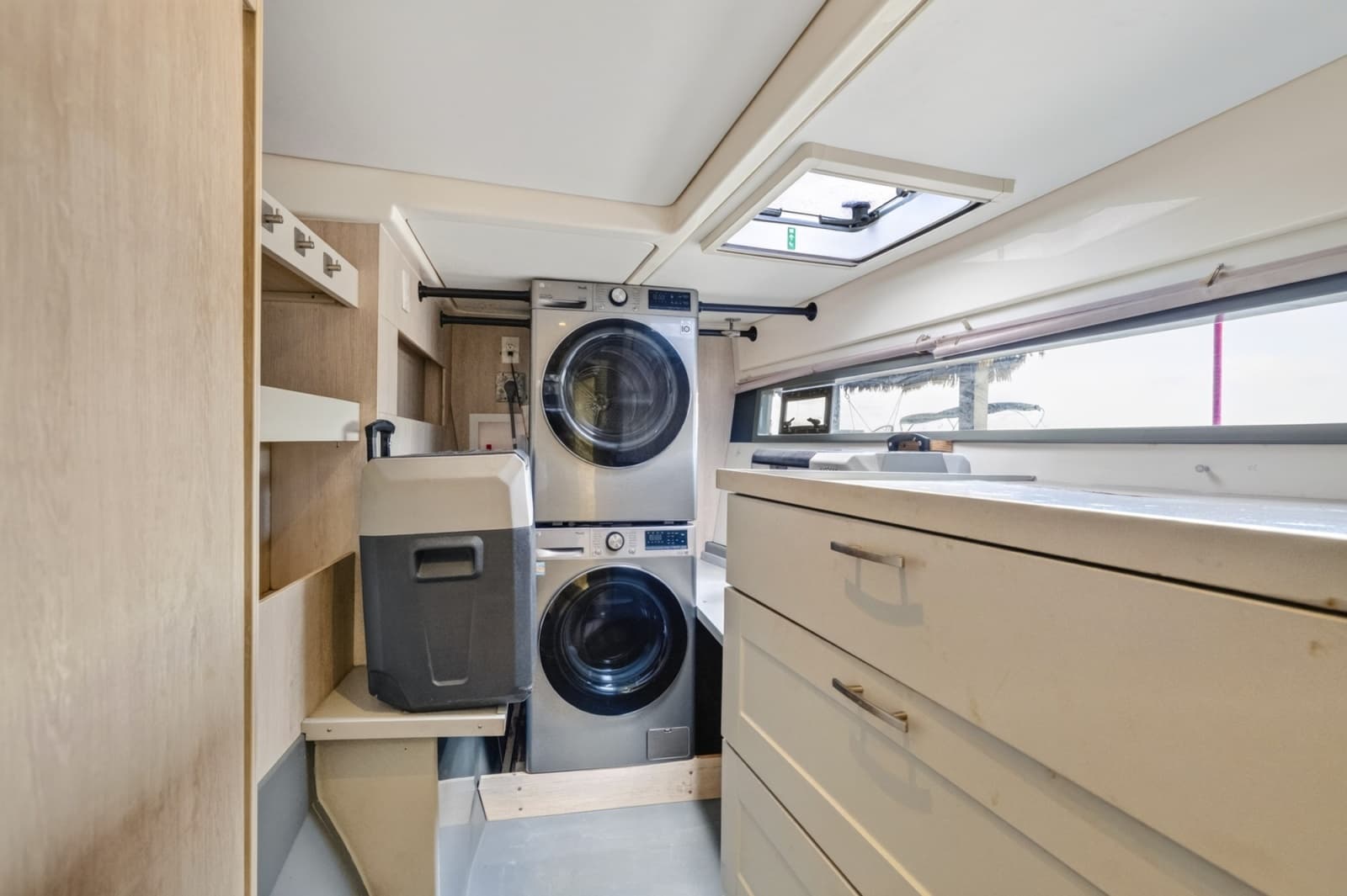 2017 Leopard 48 - Photo 39