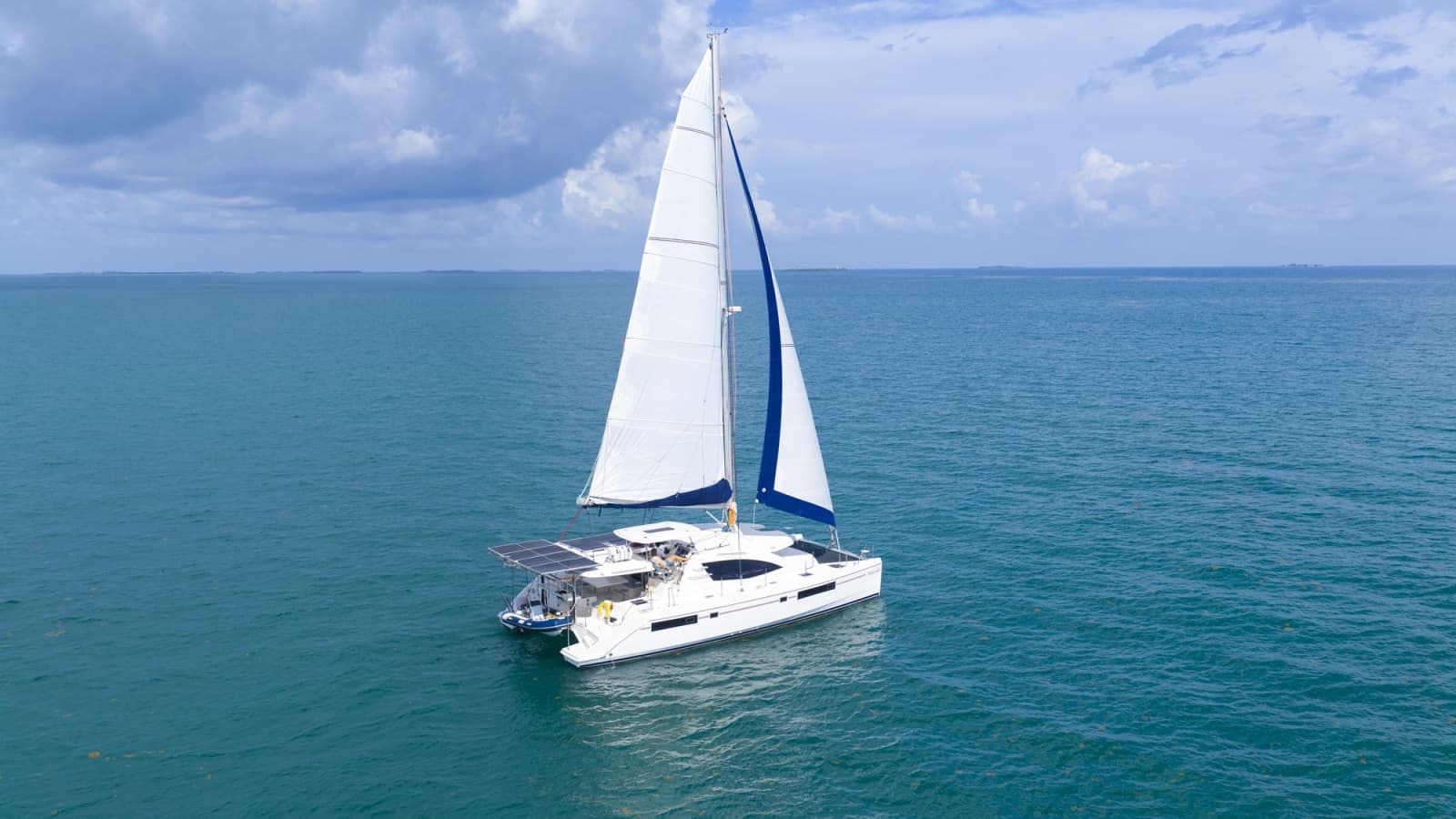2017 Leopard 48 - Photo 12