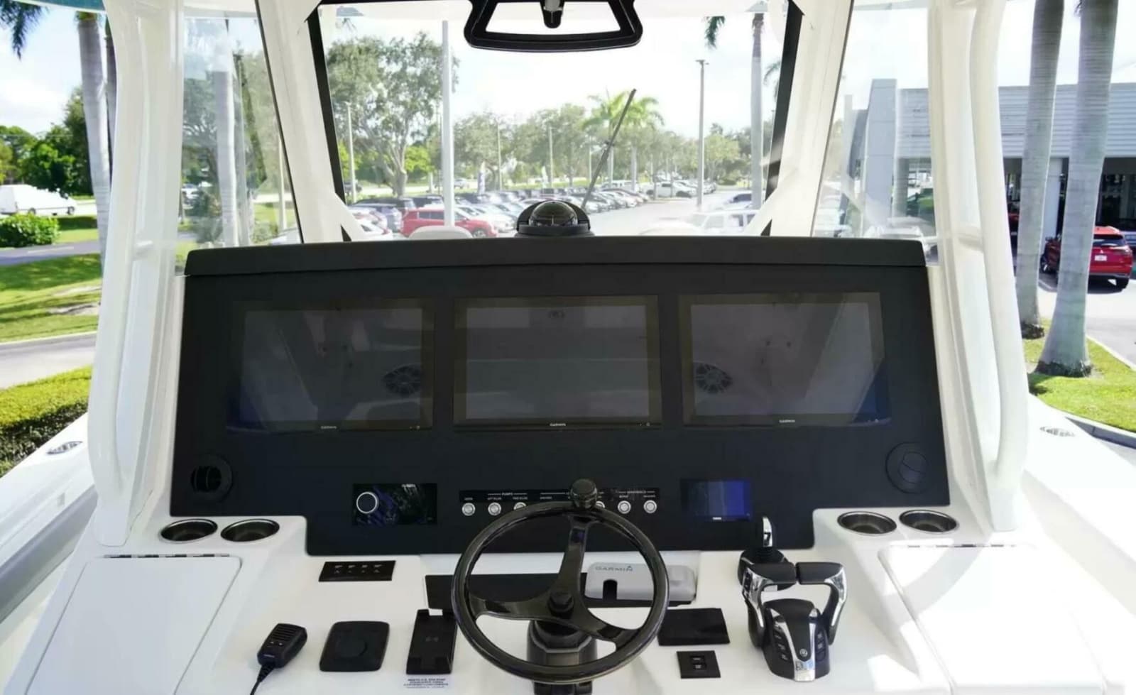2023 Regulator 37 - Photo 10