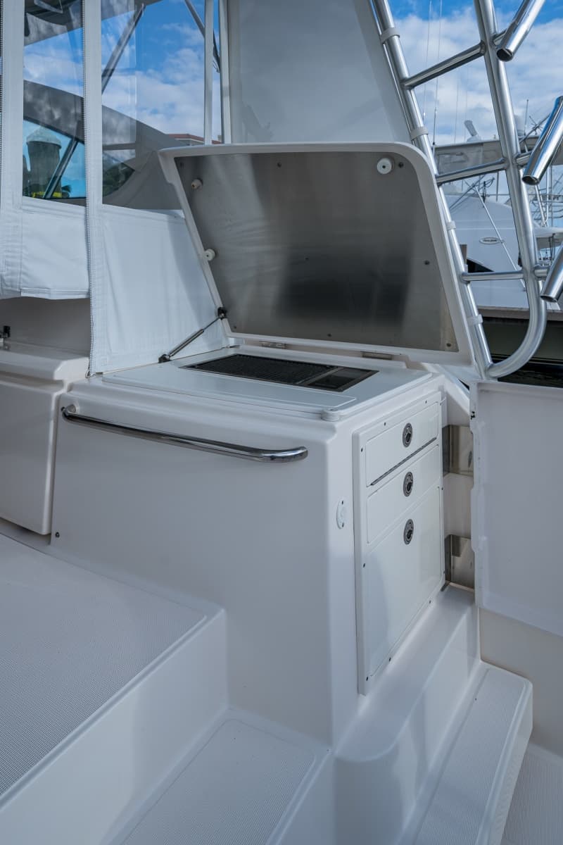 2018 Tiara Yachts 4300 Open - Photo 24