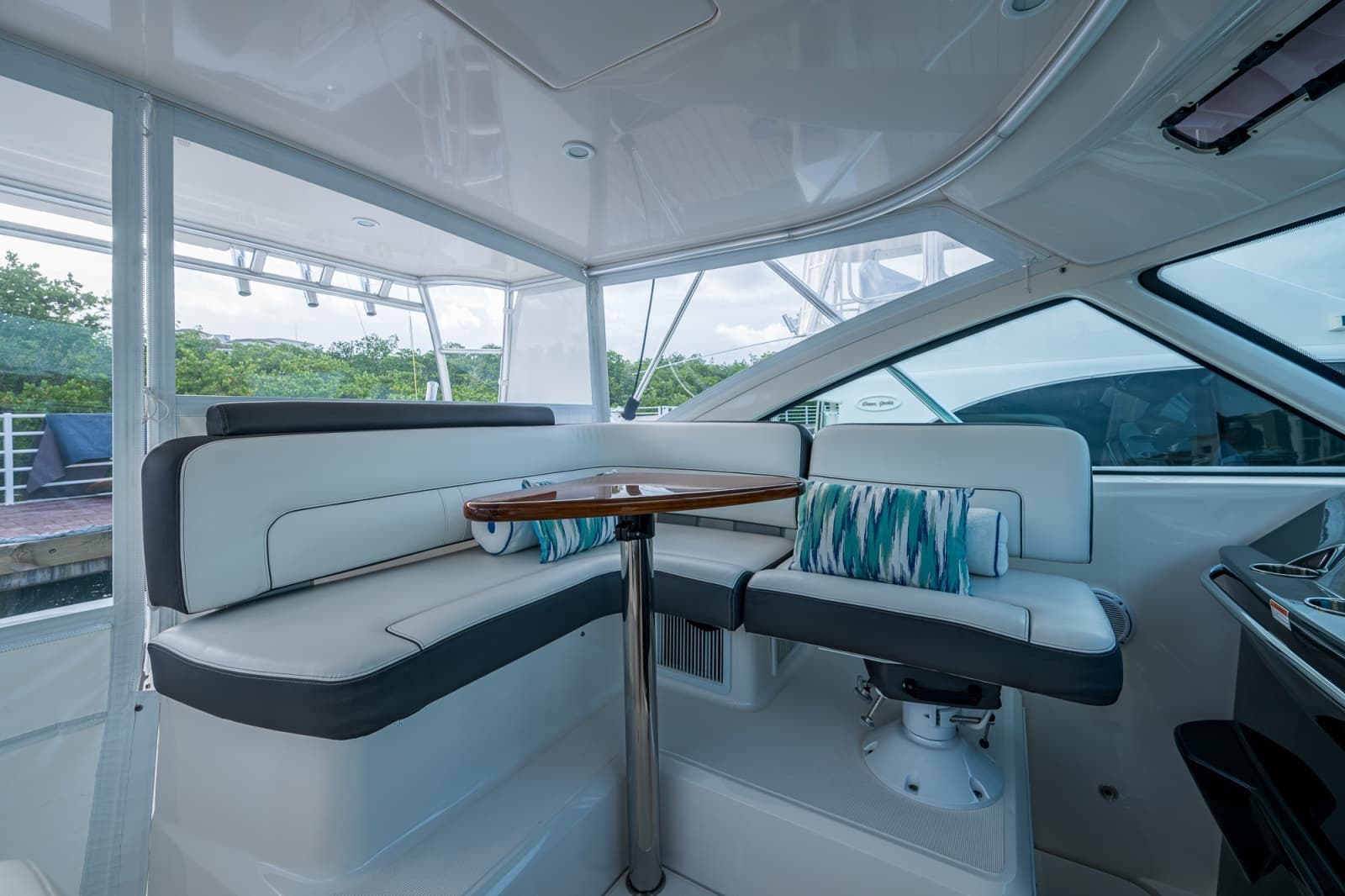 2018 Tiara Yachts 4300 Open - Photo 31
