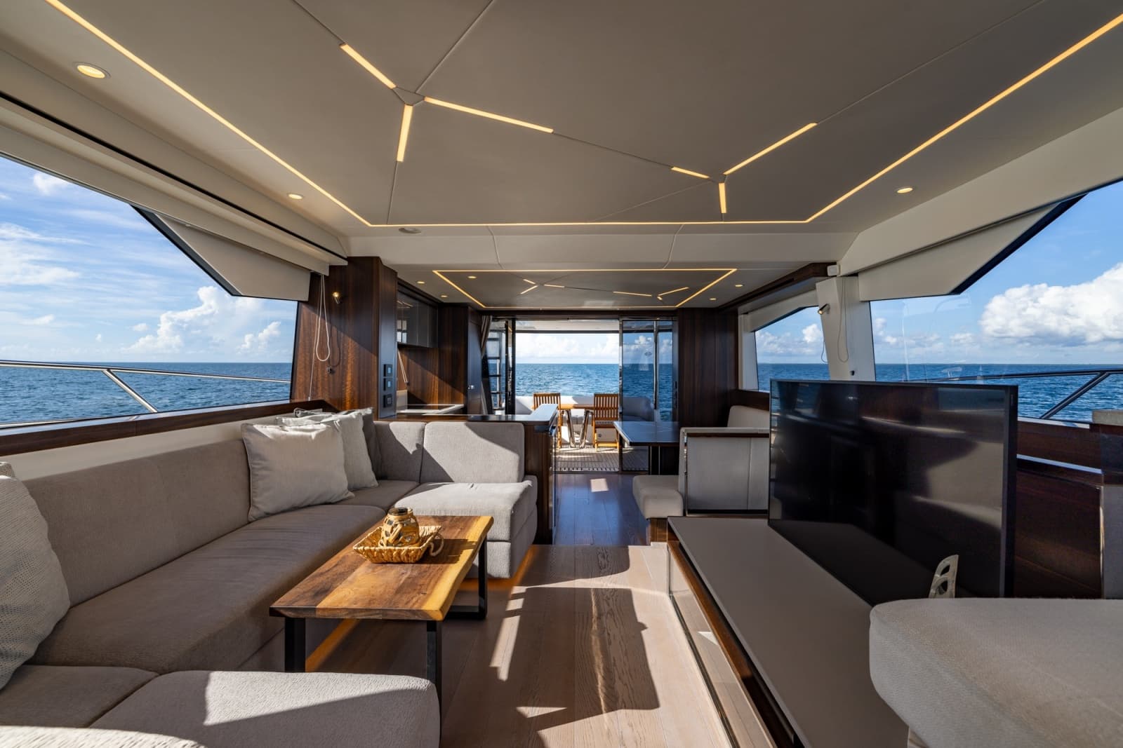 2022 Sunseeker Manhattan - Photo 25