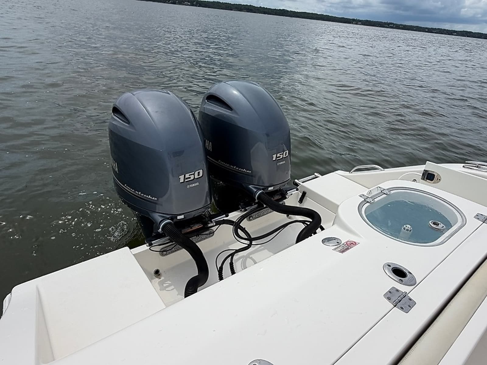 2019 Cobia 261 Center Console - Photo 13