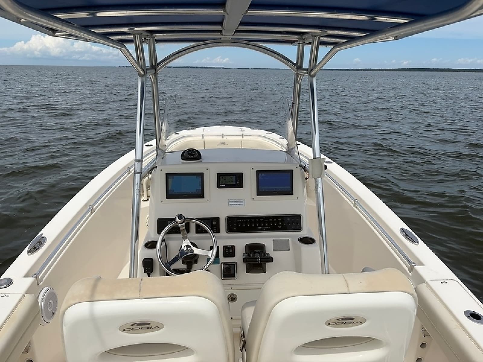 2019 Cobia 261 Center Console - Photo 3