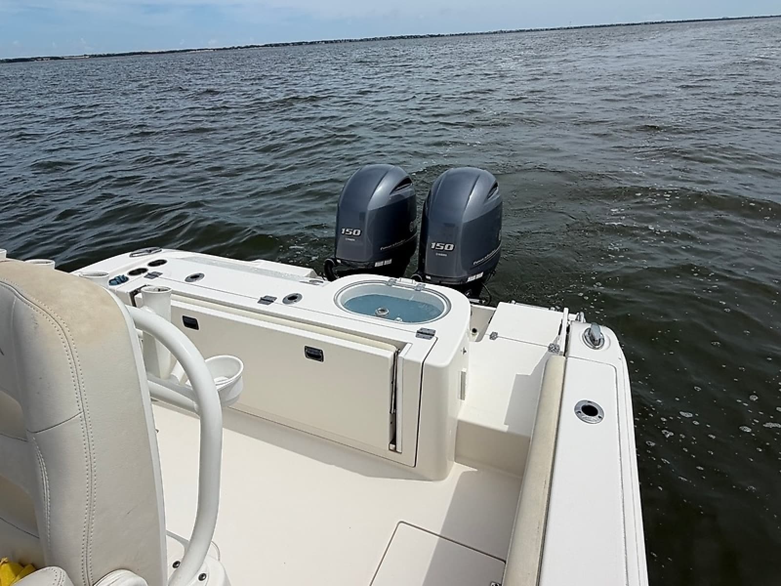2019 Cobia 261 Center Console - Photo 11