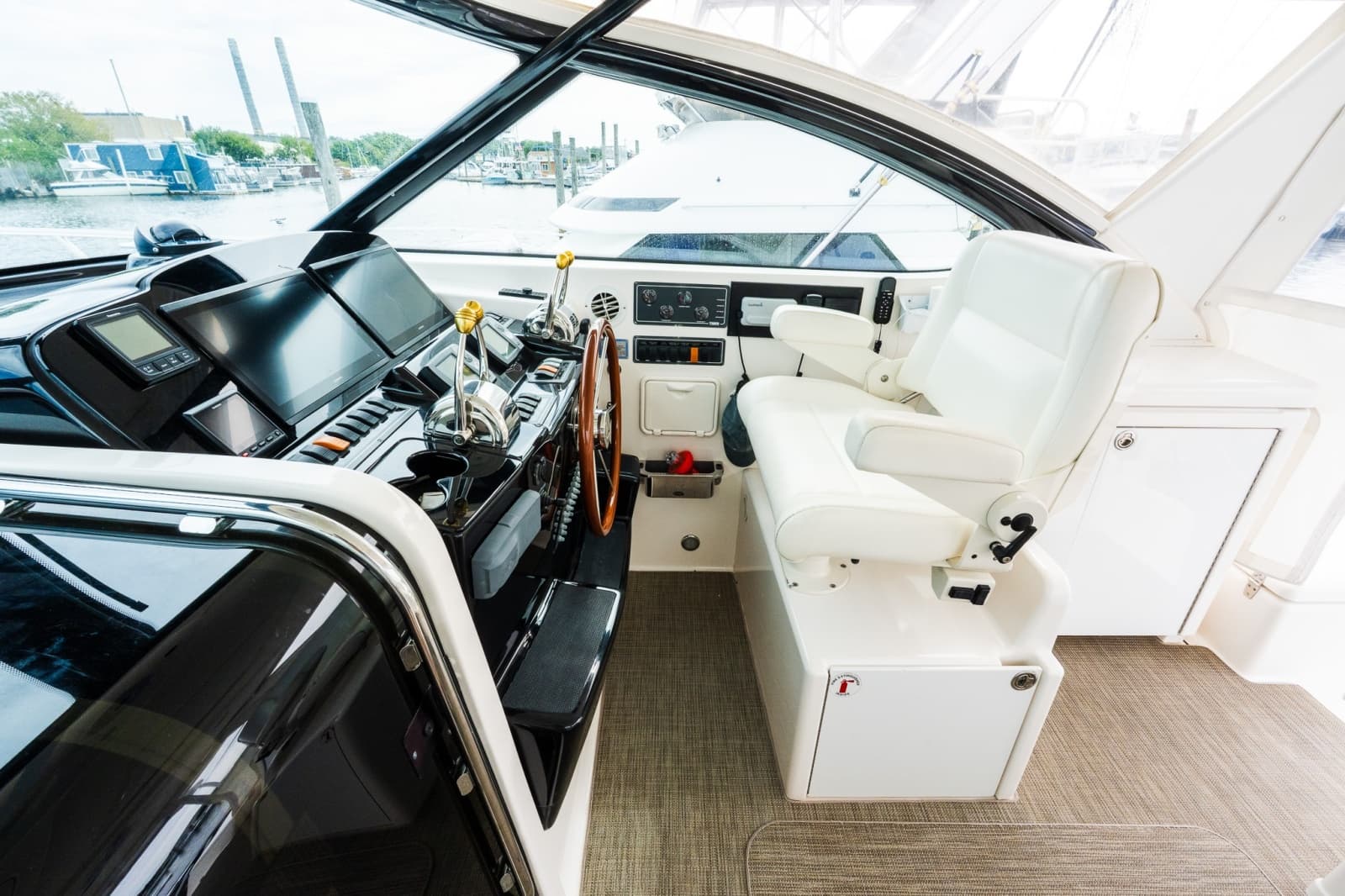 2006 Tiara Yachts 4200 Open - Photo 32
