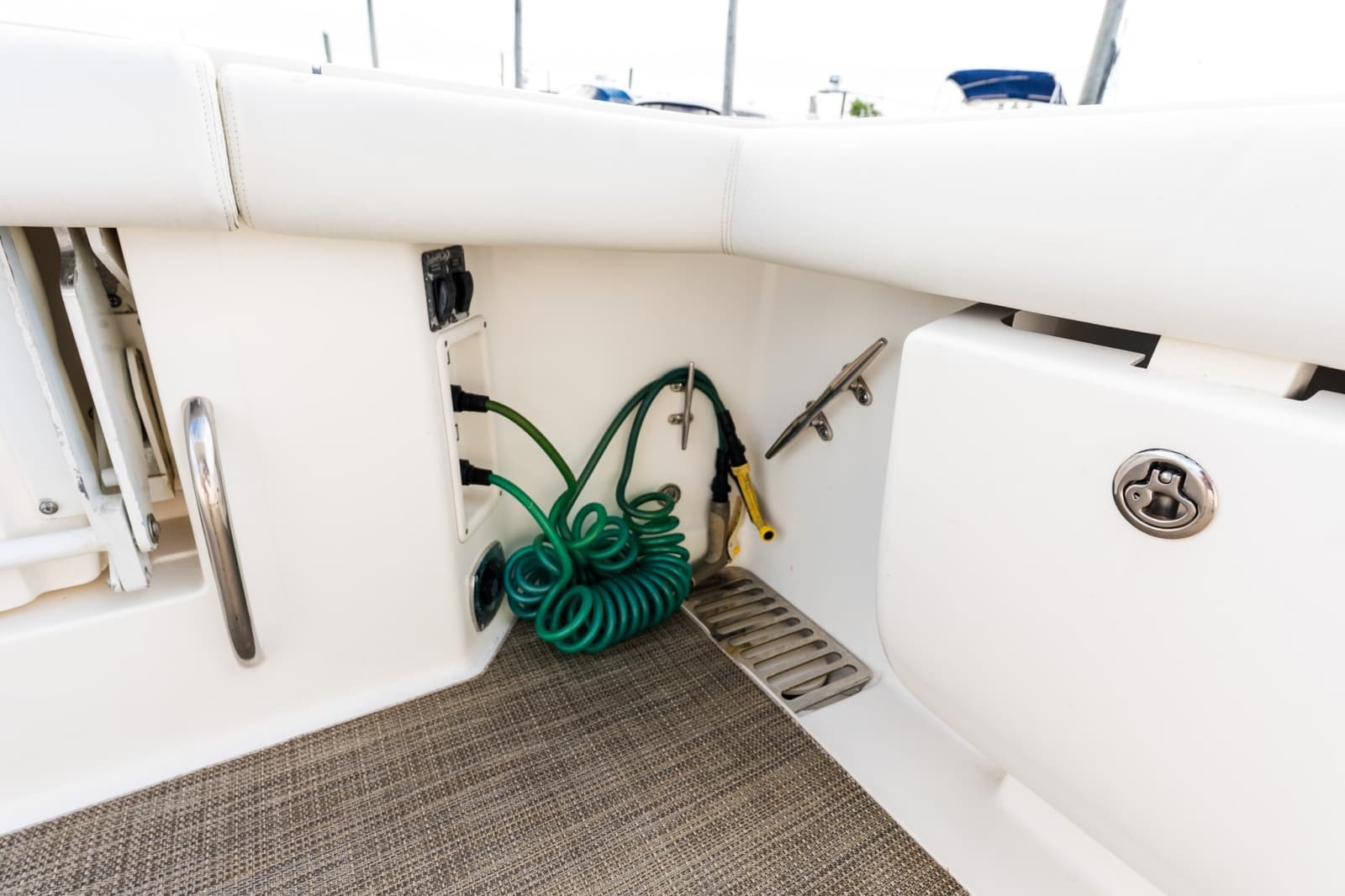 2006 Tiara Yachts 4200 Open - Photo 11