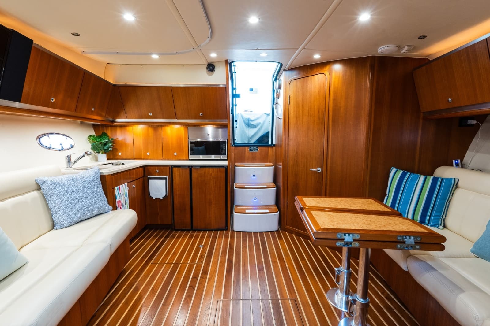 2006 Tiara Yachts 4200 Open - Photo 49