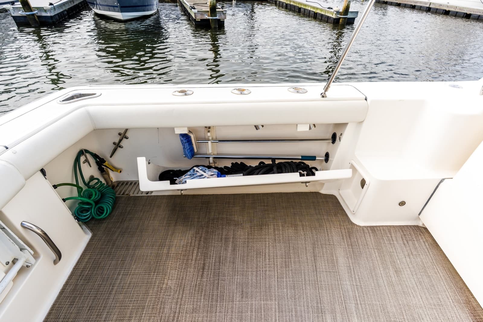 2006 Tiara Yachts 4200 Open - Photo 10