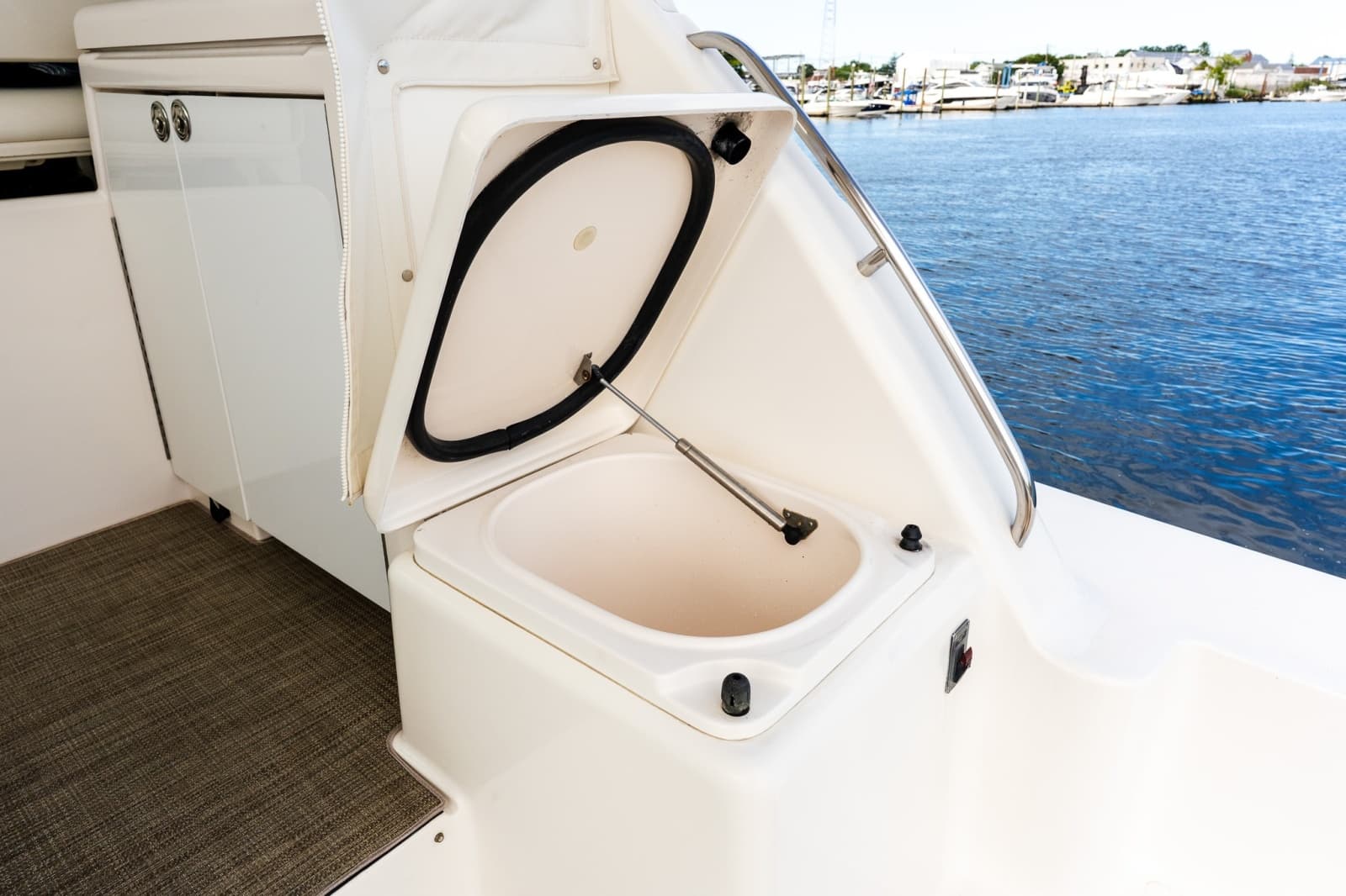 2006 Tiara Yachts 4200 Open - Photo 17