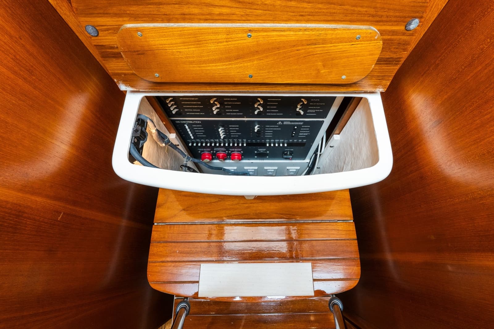 2006 Tiara Yachts 4200 Open - Photo 48