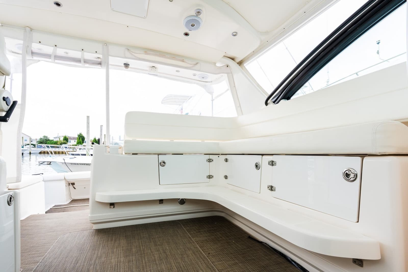2006 Tiara Yachts 4200 Open - Photo 38
