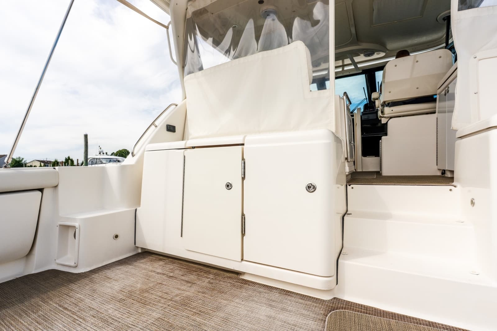 2006 Tiara Yachts 4200 Open - Photo 15