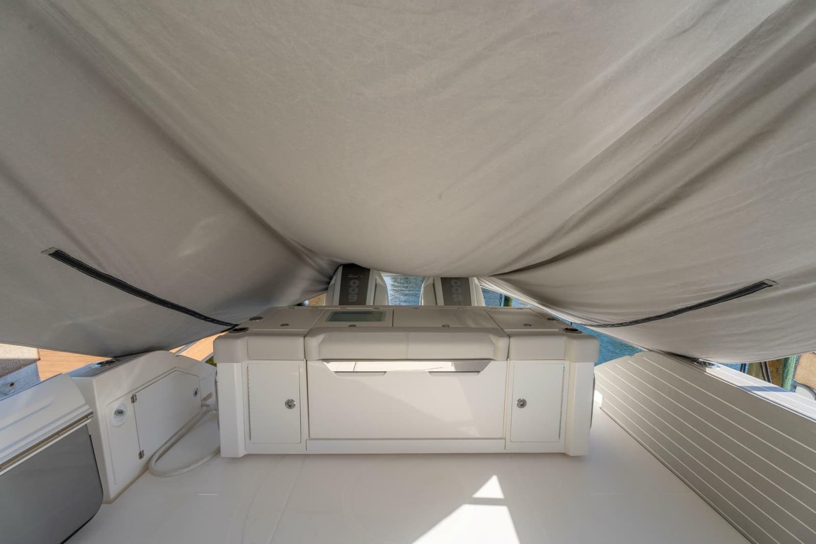 2024 Tiara Yachts 43 LS - Photo 54