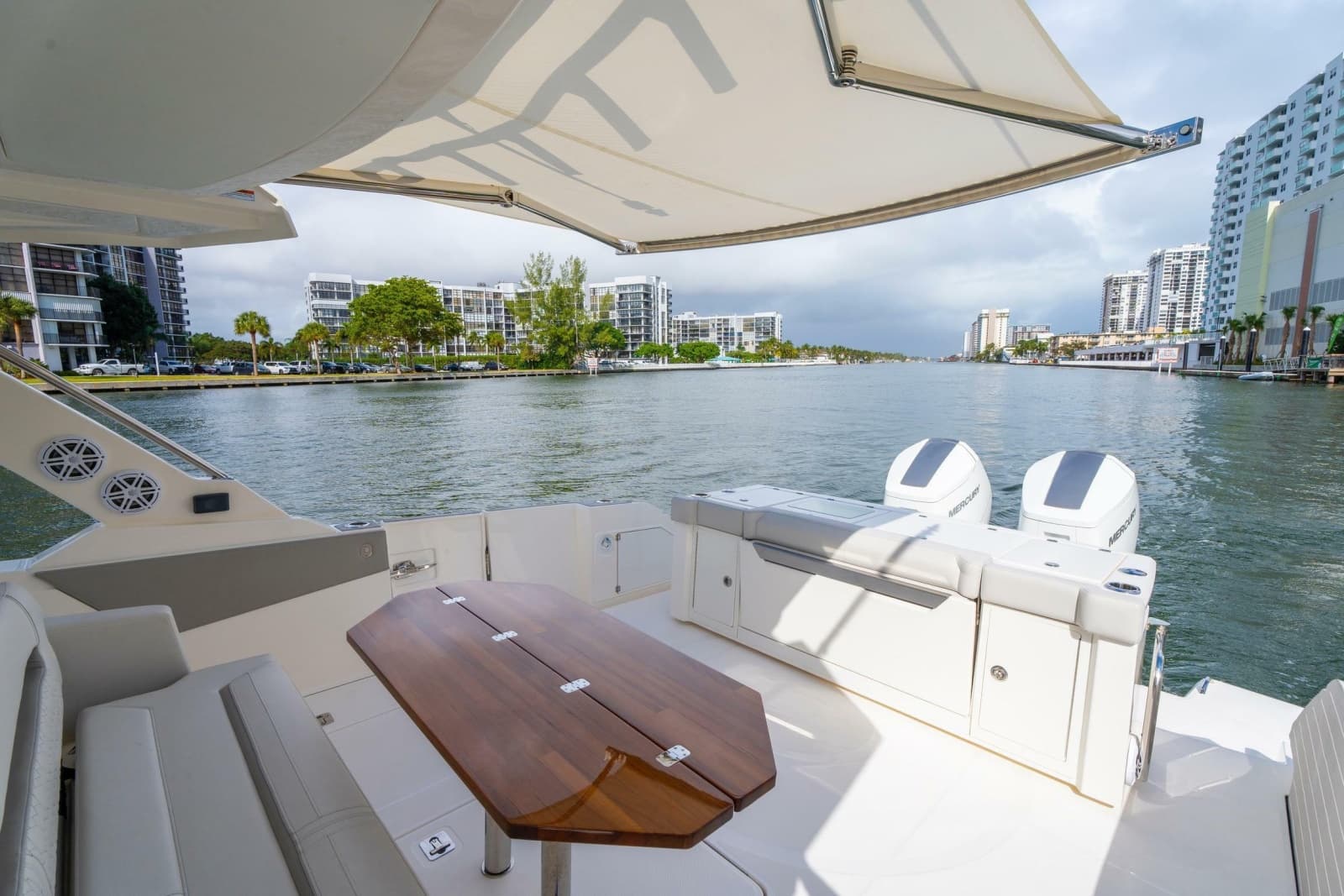 2024 Tiara Yachts 43 LS - Photo 27