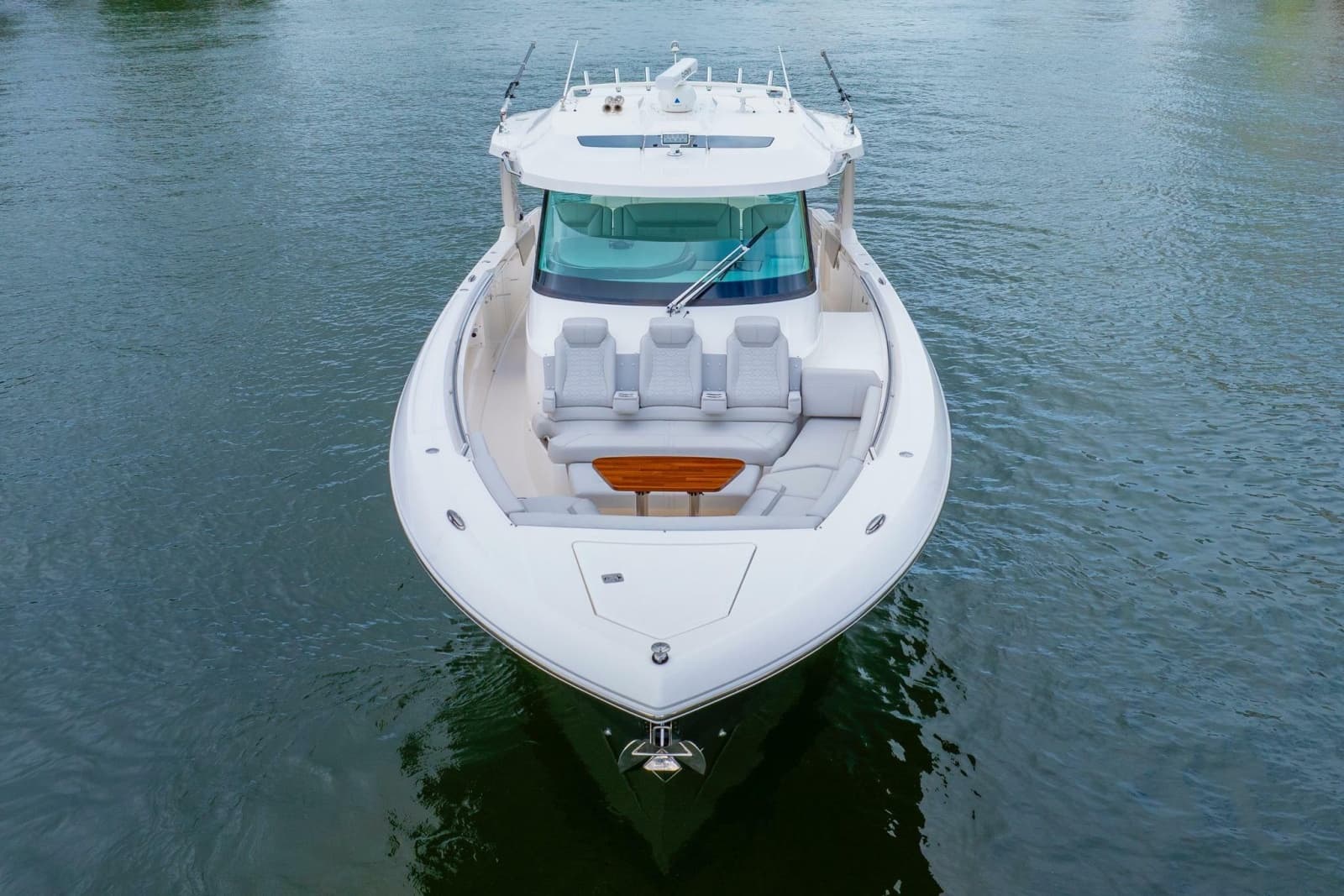 2024 Tiara Yachts 43 LS - Photo 5