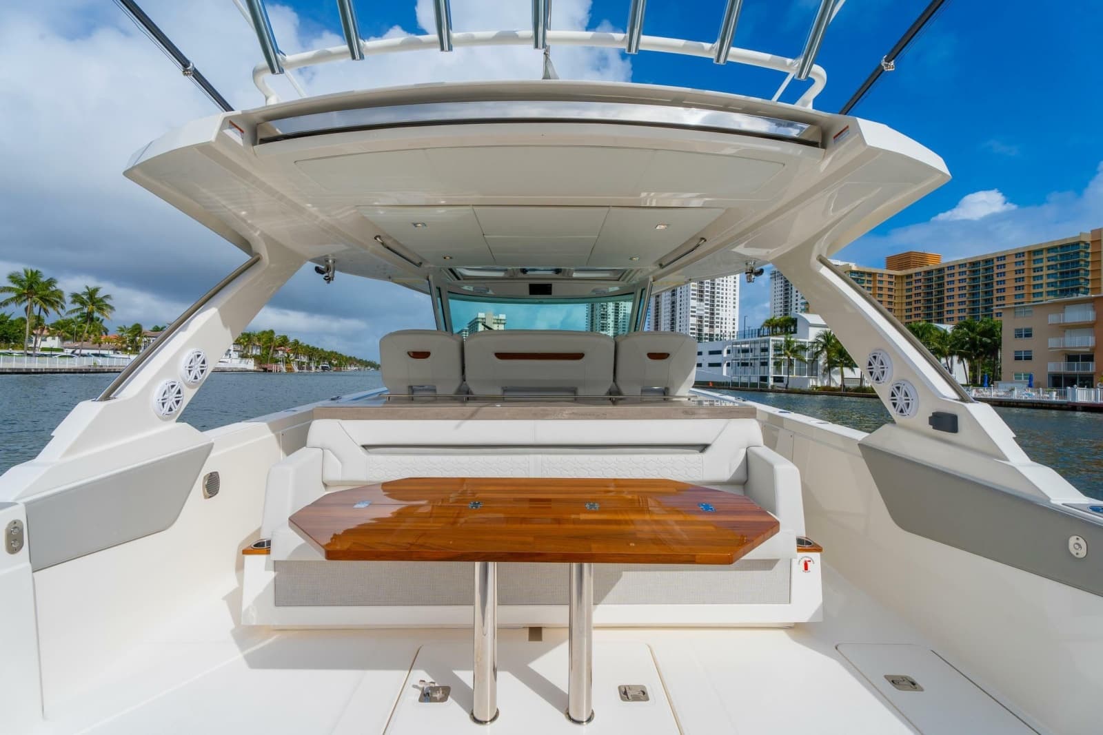 2024 Tiara Yachts 43 LS - Photo 30