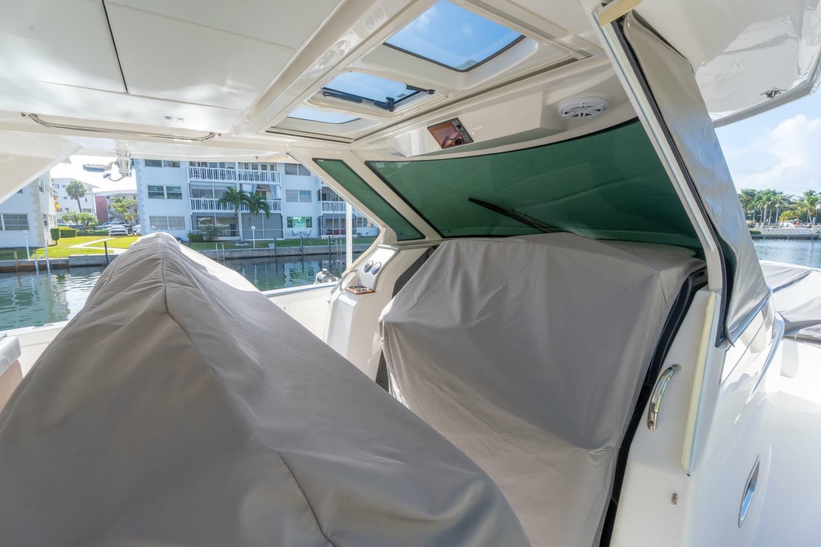 2024 Tiara Yachts 43 LS - Photo 52