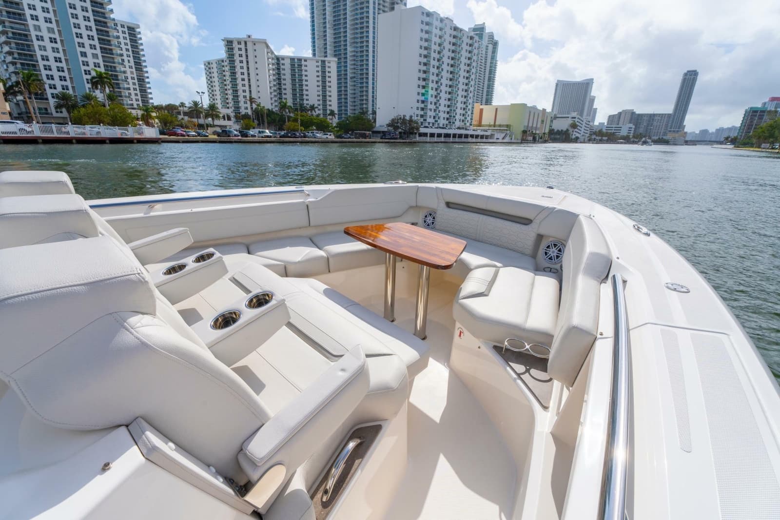 2024 Tiara Yachts 43 LS - Photo 11