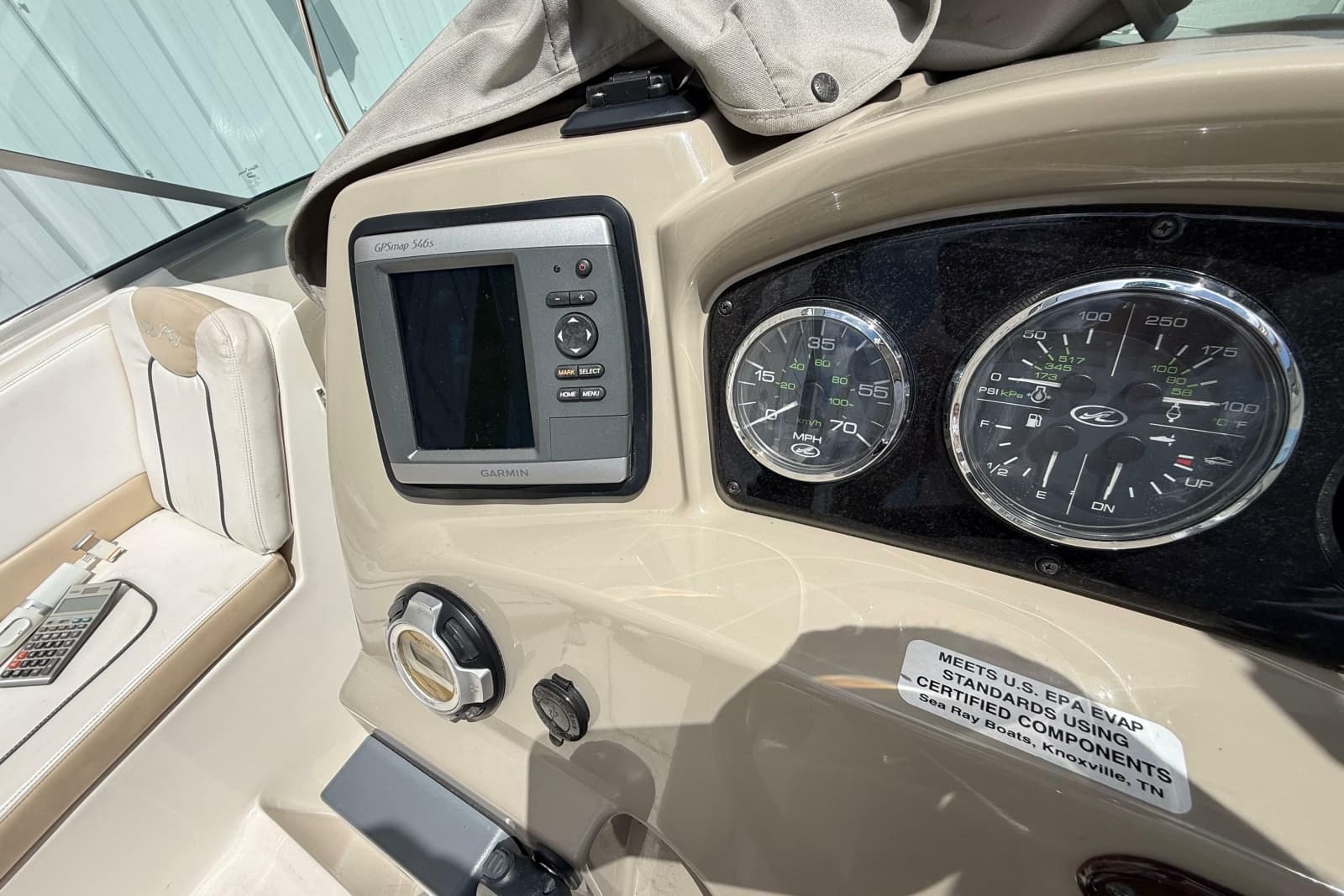 2010 Sea Ray 240 Sundancer - Photo 15