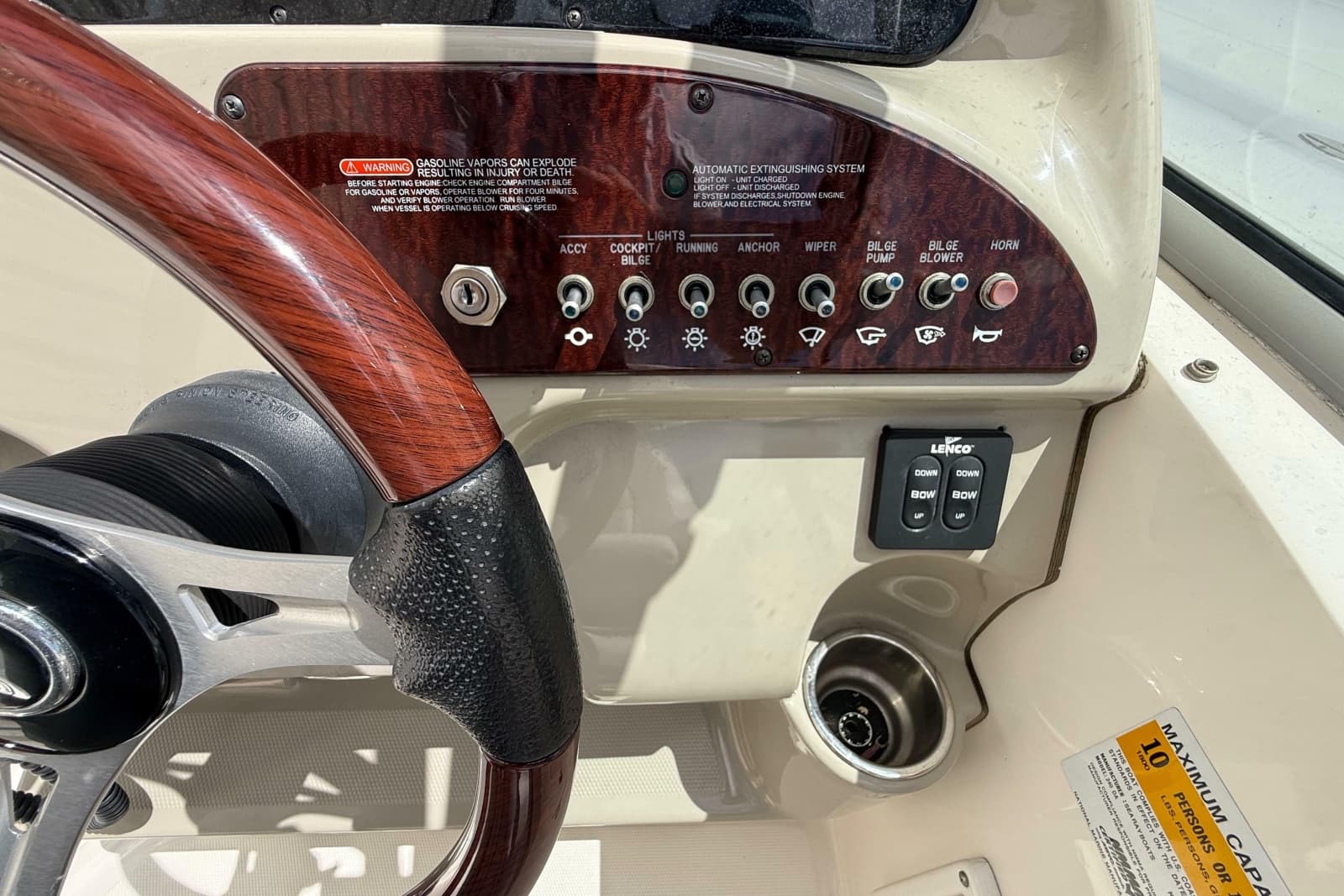 2010 Sea Ray 240 Sundancer - Photo 14