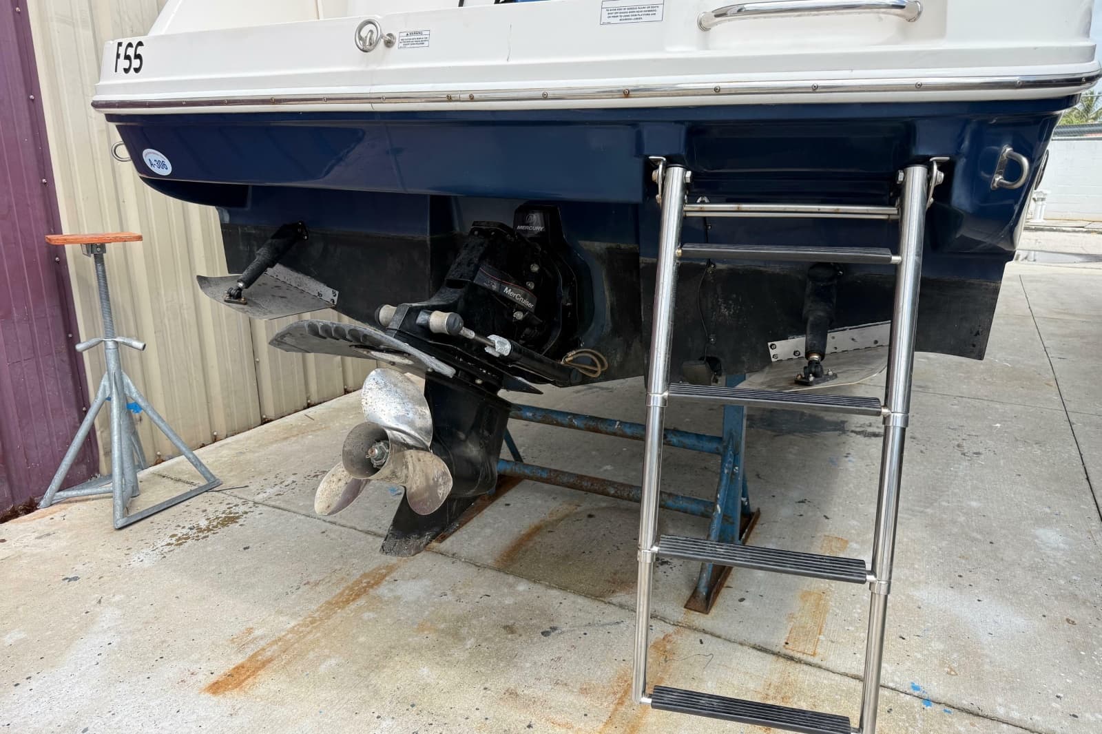 2010 Sea Ray 240 Sundancer - Photo 9