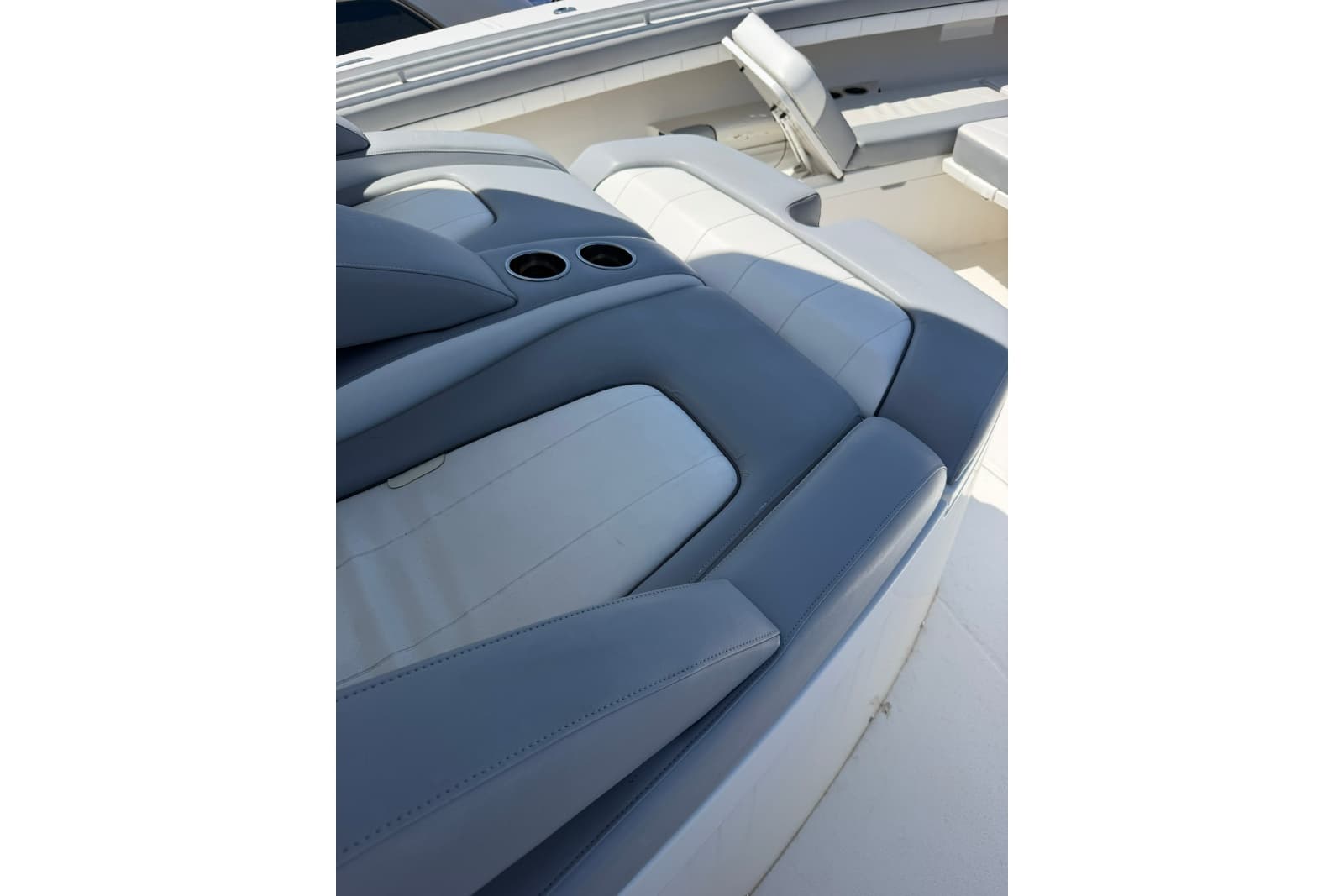 2019 Regulator 41 - Photo 20