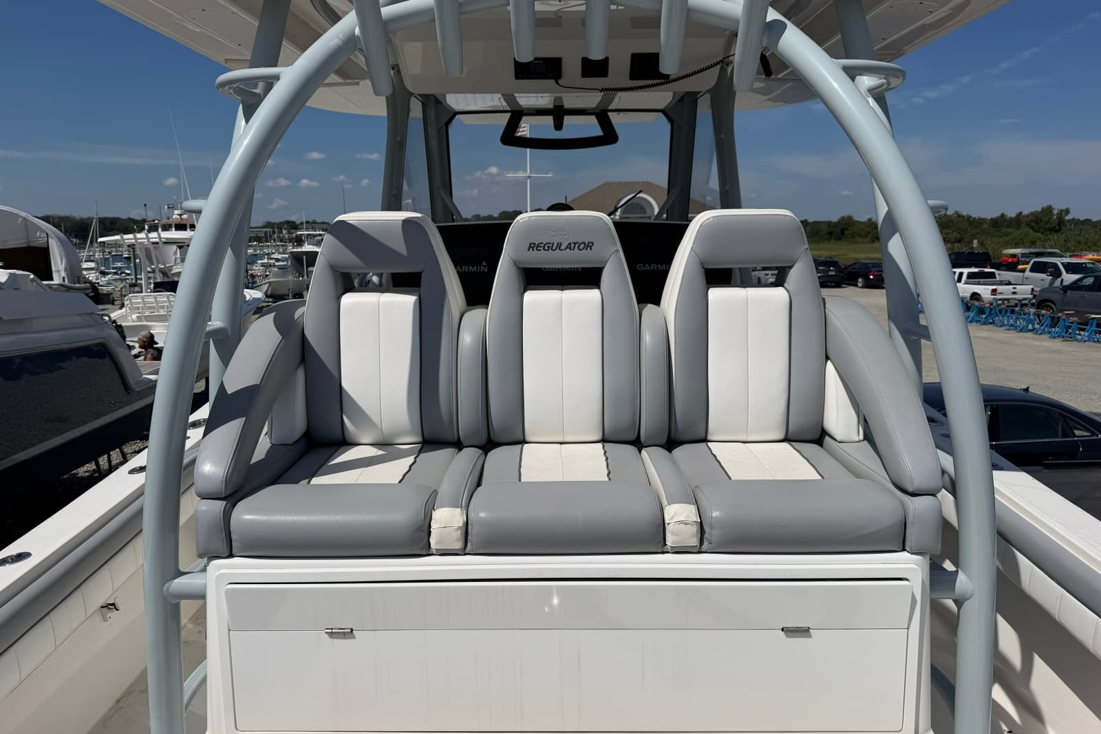 2019 Regulator 41 - Photo 23